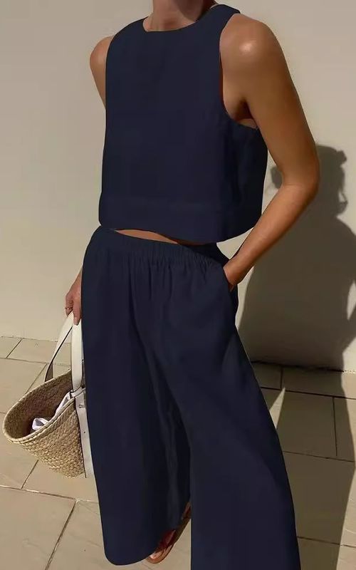 Women's Plus-Size Sleeveless Shirt & Loose Long Pants Set