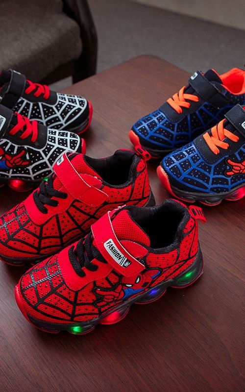Kids Sports Shoes  Spiderman Lighted Sneakers Children LED Luminous Shoes For Boys