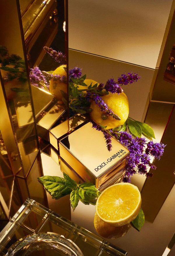 عطر "ذا وان فور مين" الذهبي المكثف