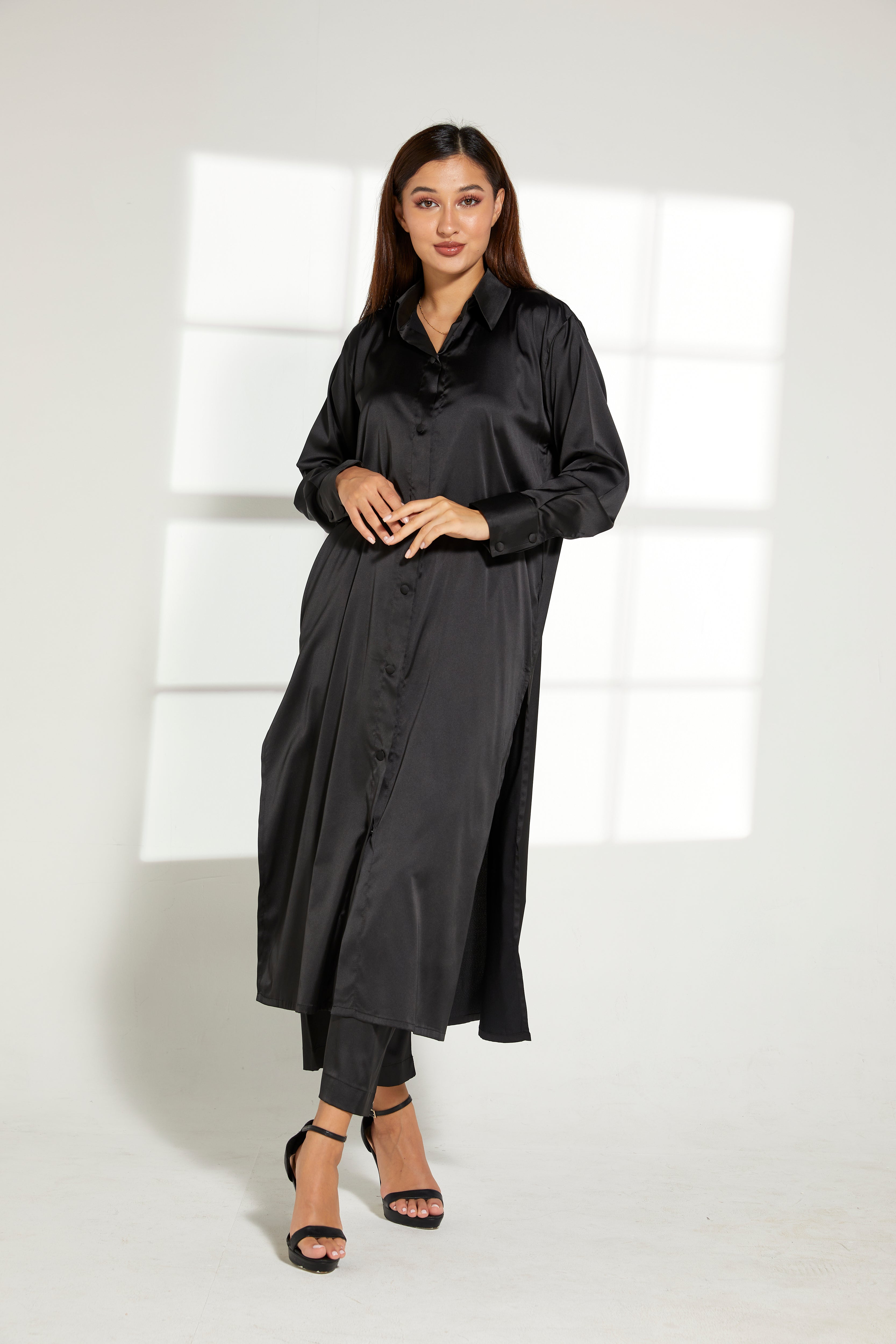 MOiSTREET Black Silk Fabric Top and Pants Set