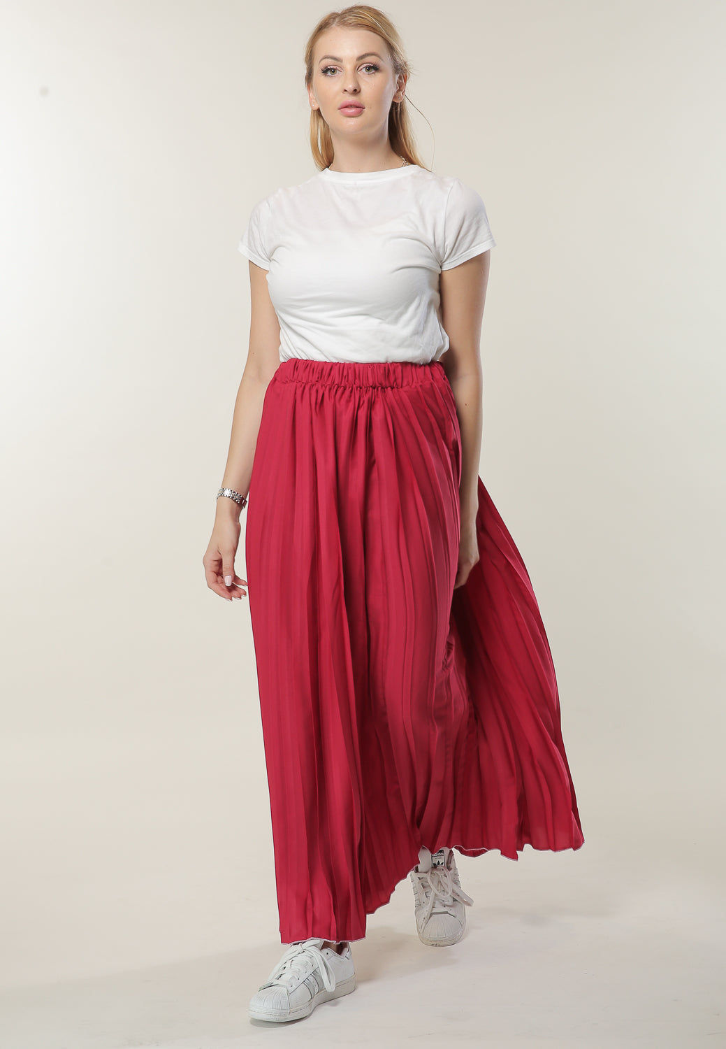 MOiSTREET Red Skirt