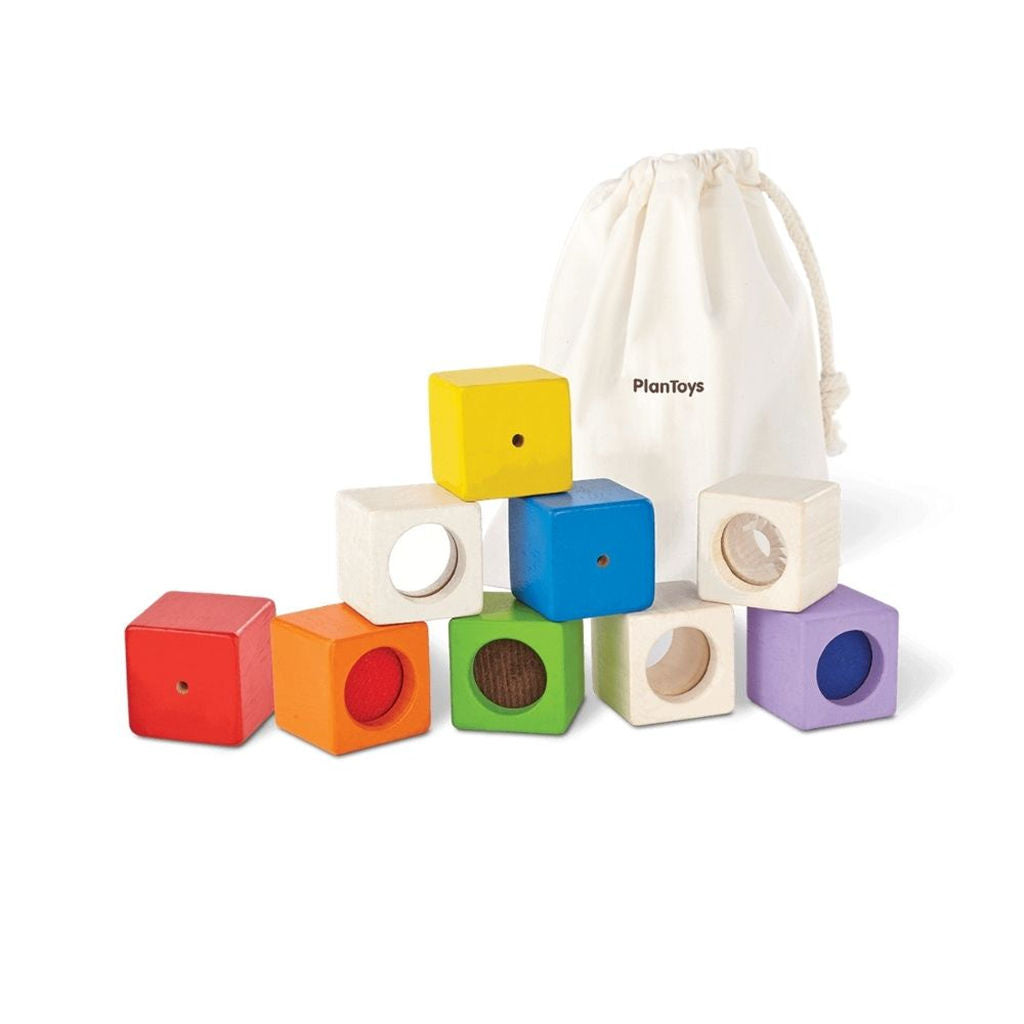 مكعبات الأنشطة من PlanToys — مكعبات خشبية تحفيزية للحواس