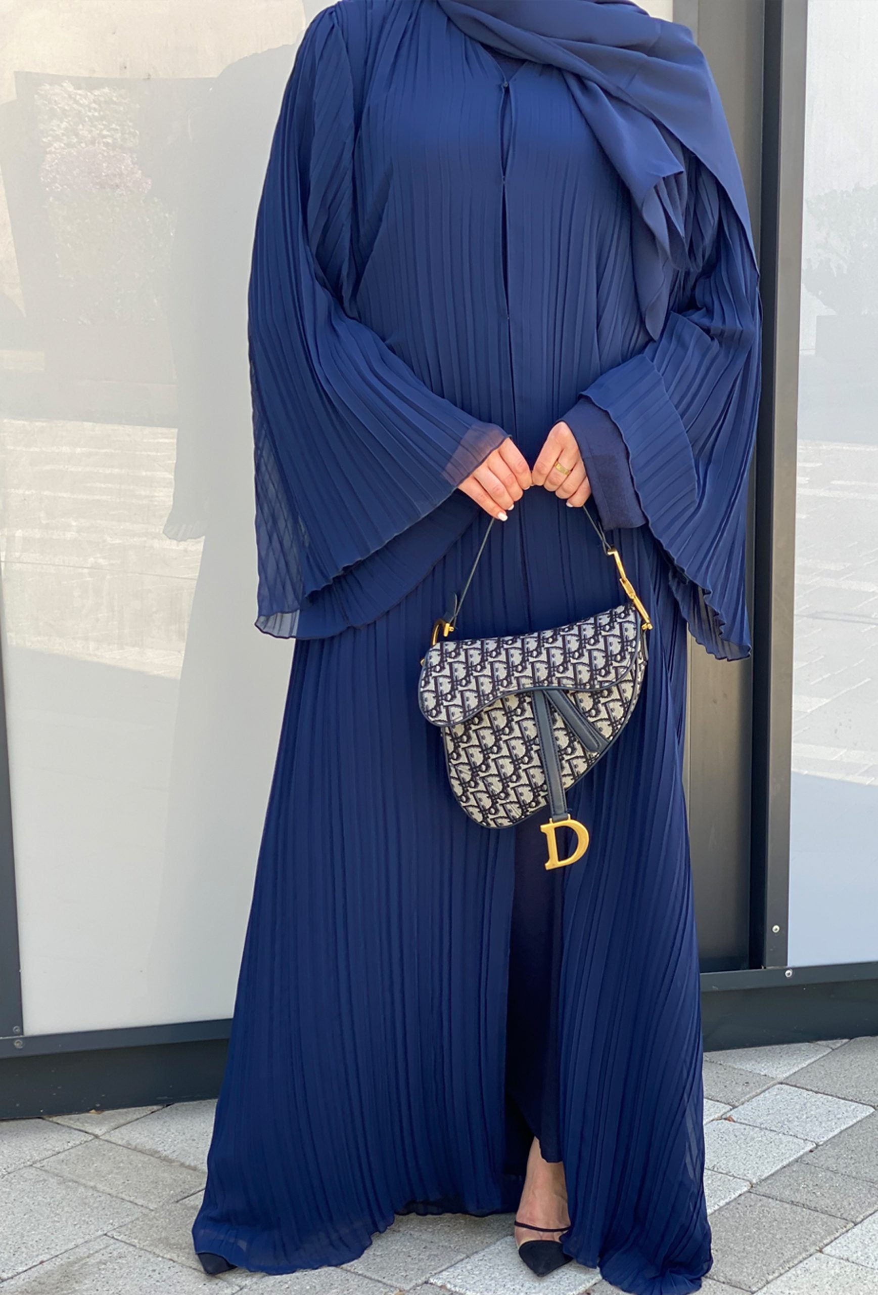 MOiSTREET Blue Pleated Chiffon Abaya