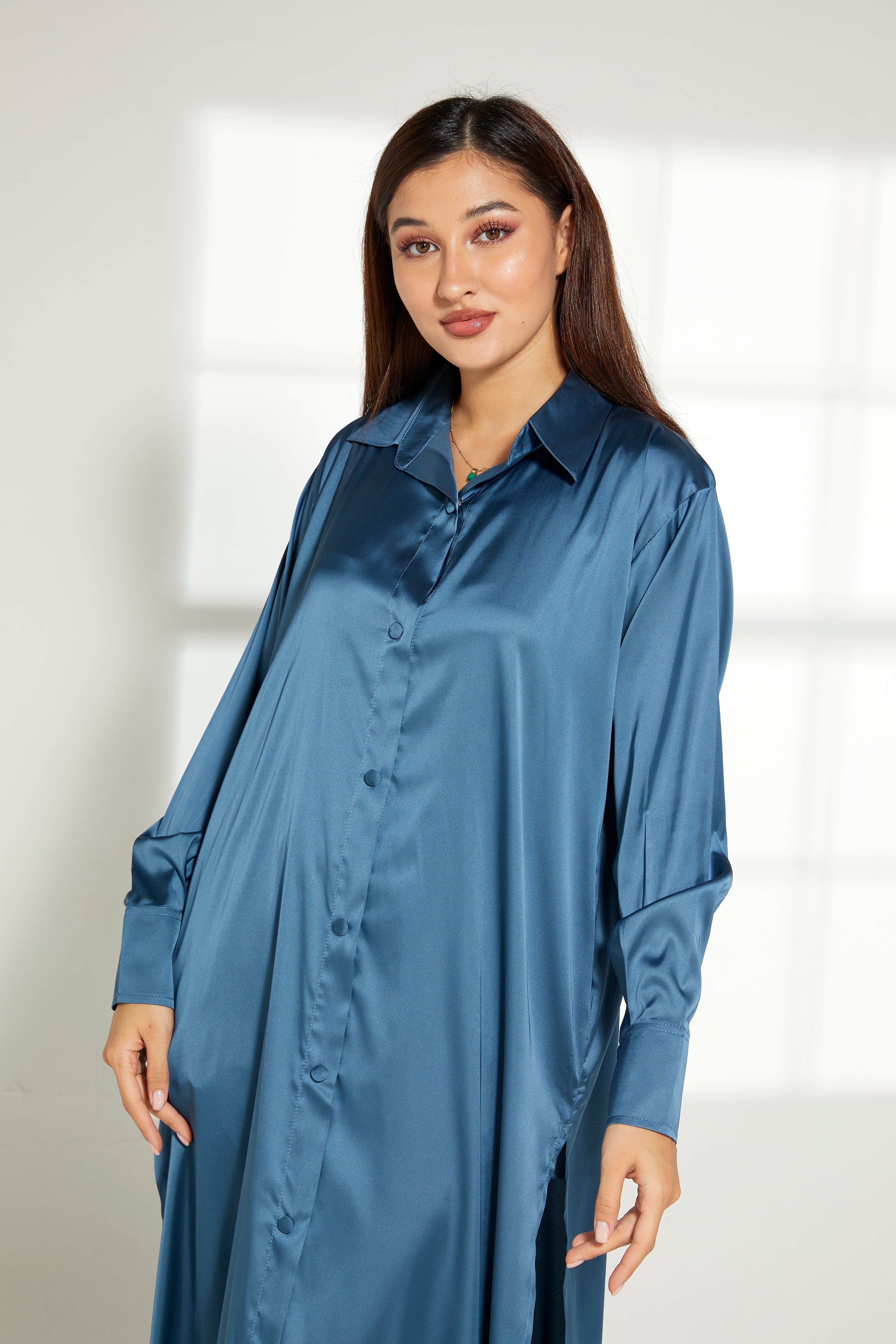 MOiSTREET Blue Silk Fabric Top and Pants Set