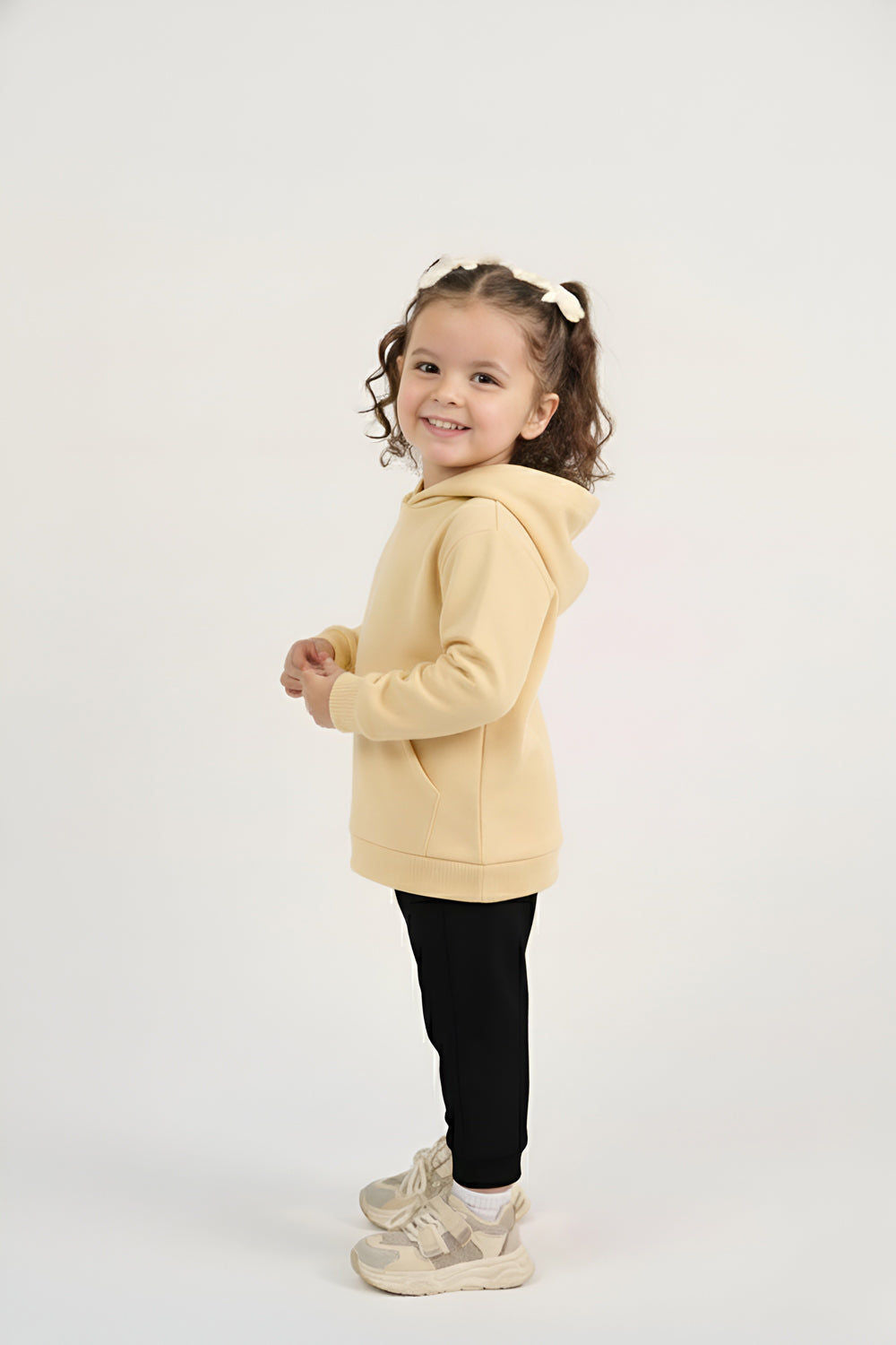 سترة أطفال كلاسيكية كبيرة الحجم من MULU - أصفر قشر البيض