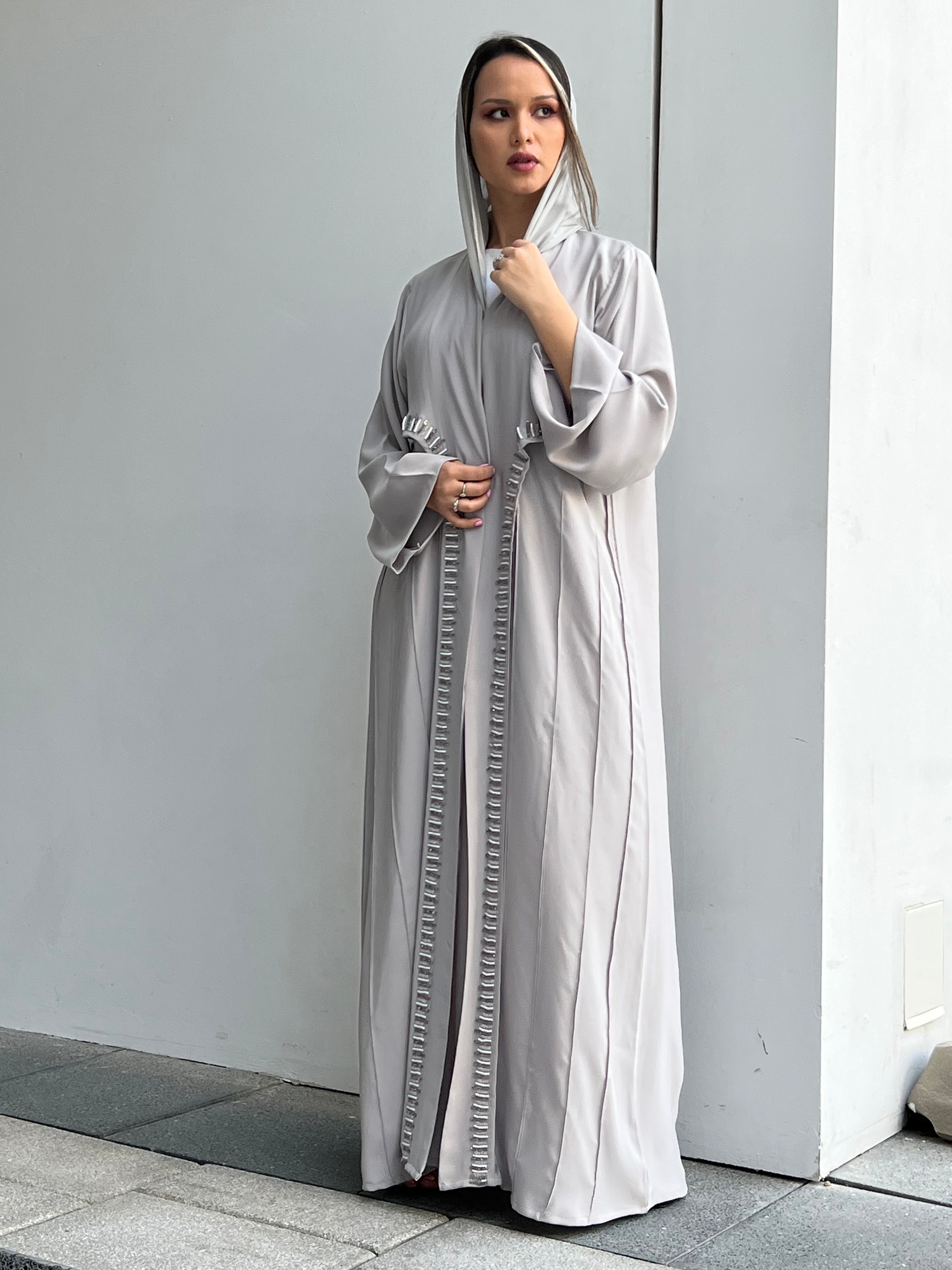 MOiSTREET Grey Korean Nada Embroidery Abaya