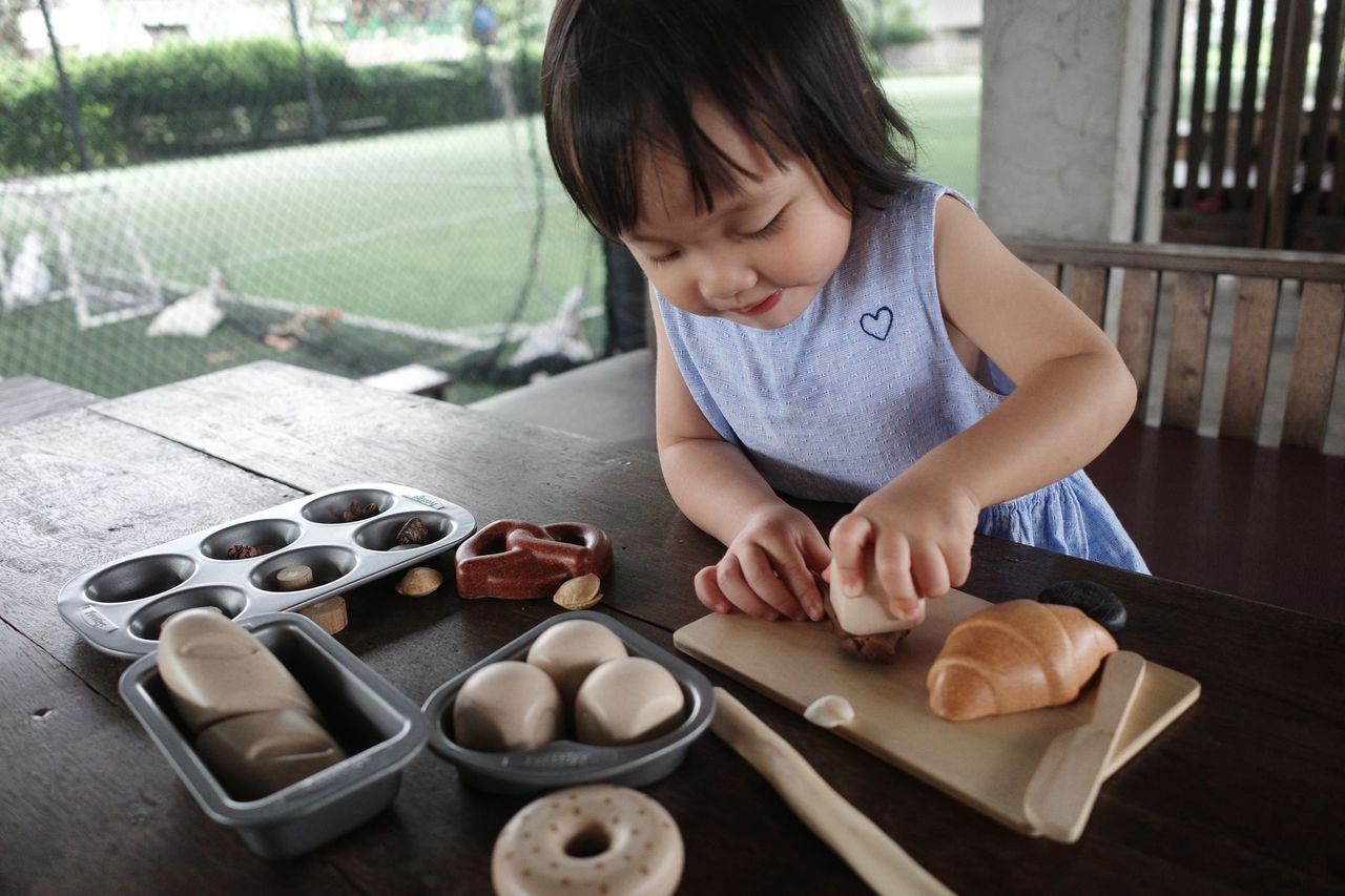 PlanToys Bread Set — Wooden Pretend Play Food Set