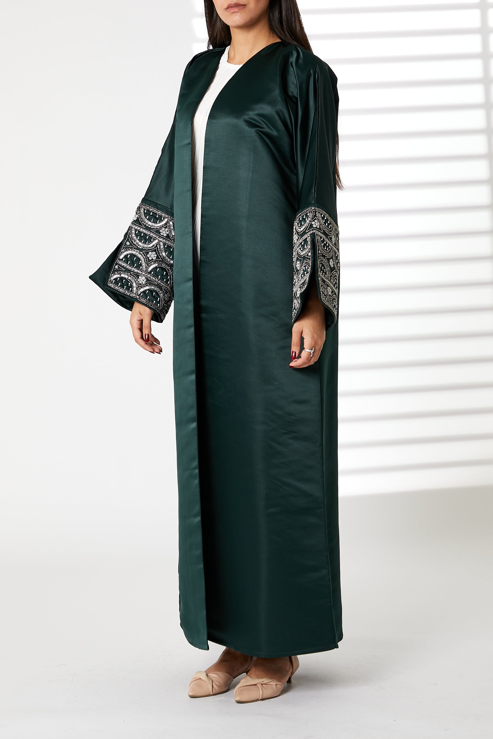 MOiSTREET Green V-Neck Bridal Satin Split Cuffs Abaya