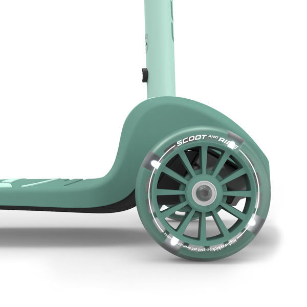 Scoot & Ride Highwaykick 3S LED Forest