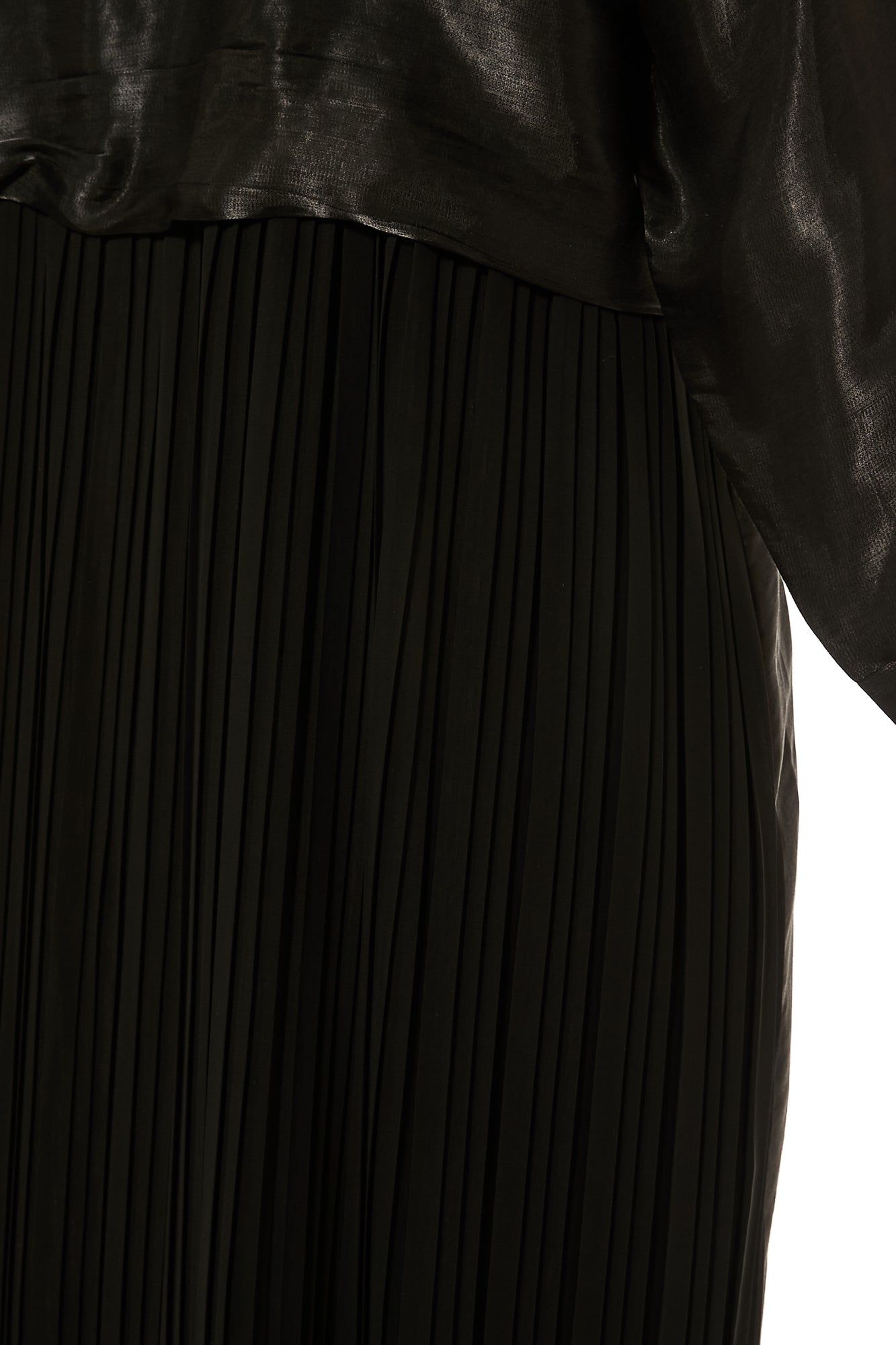 Black Abaya Set With Pleated Detailing. Comes With Pleated Underdress