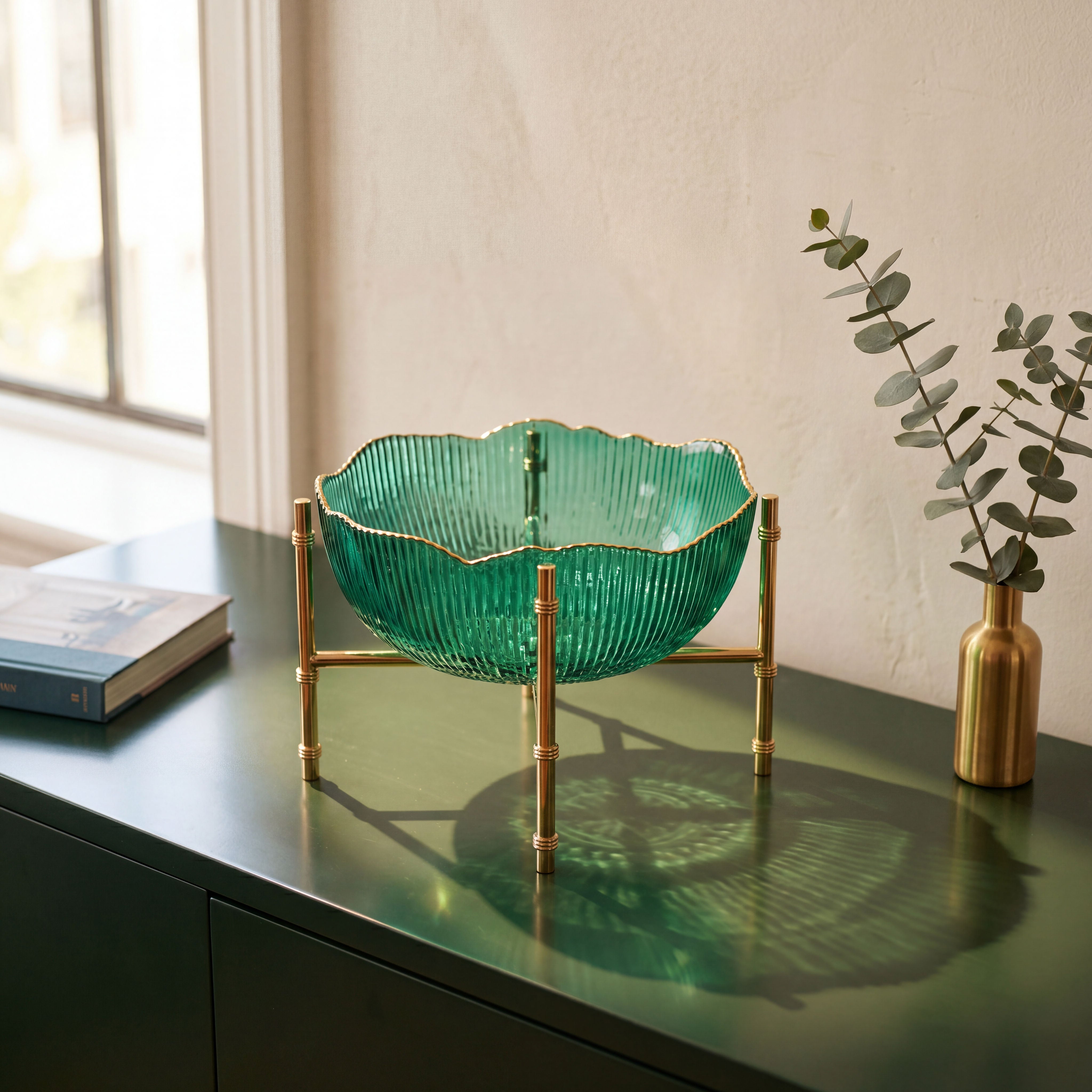Tati deco Emerald scalloped footed bowl
