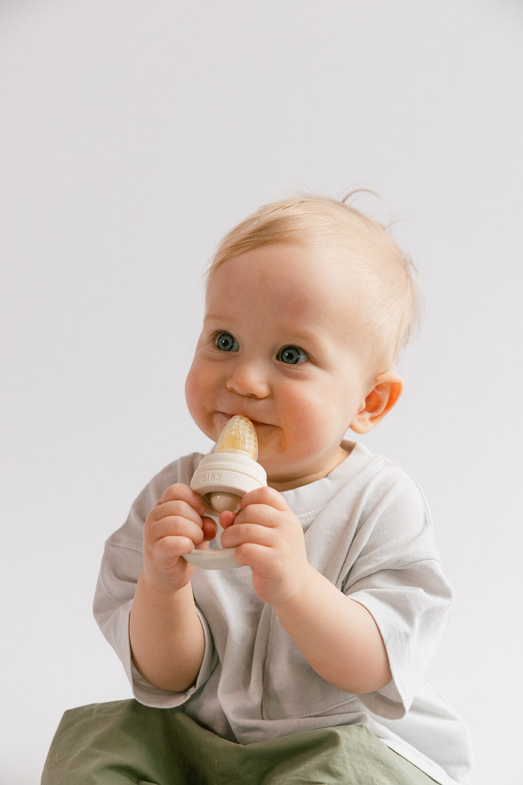BIBS Baby Feeder (Ivory)
