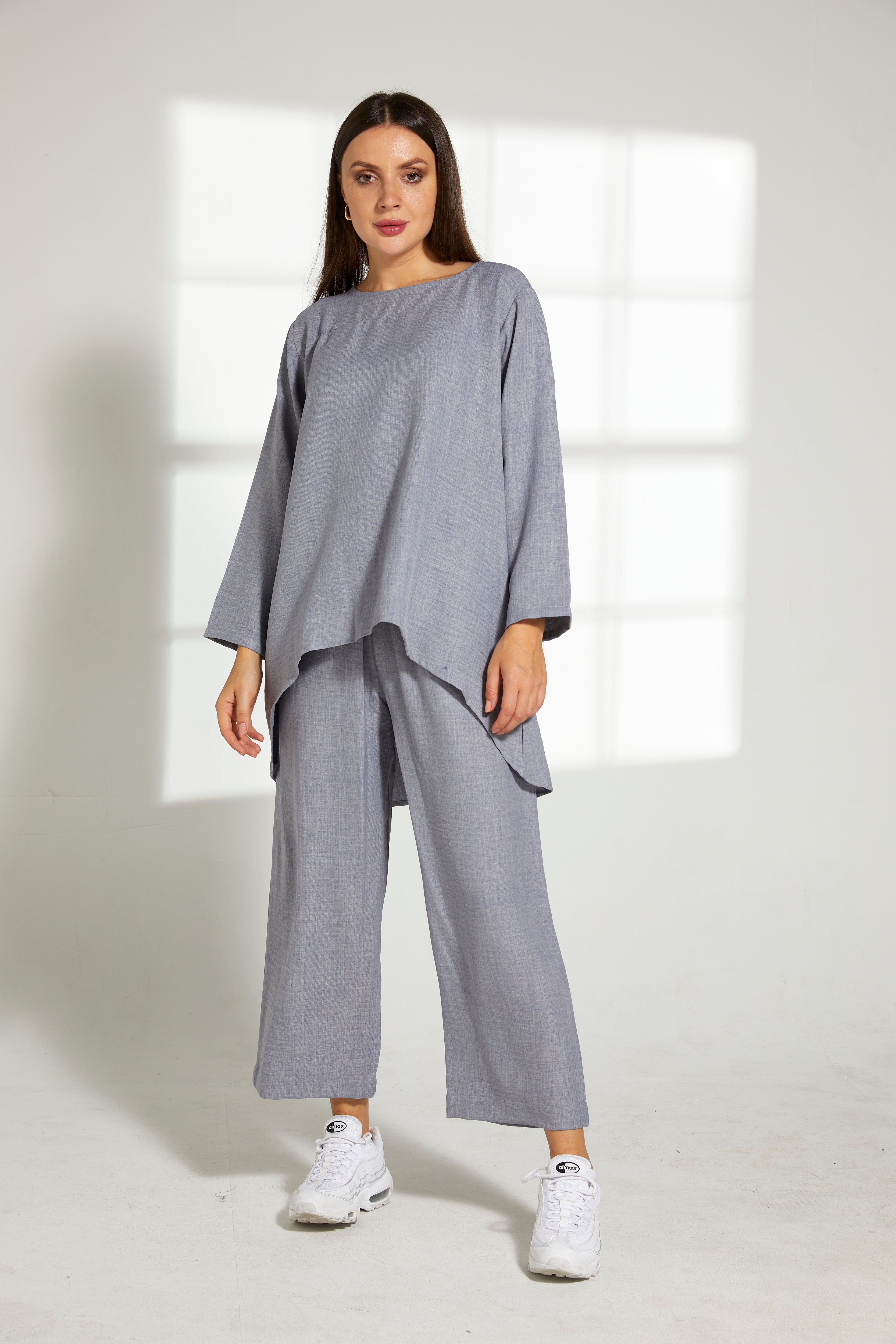 MOiSTREET Grey CEY Fabric Top And Pants Set