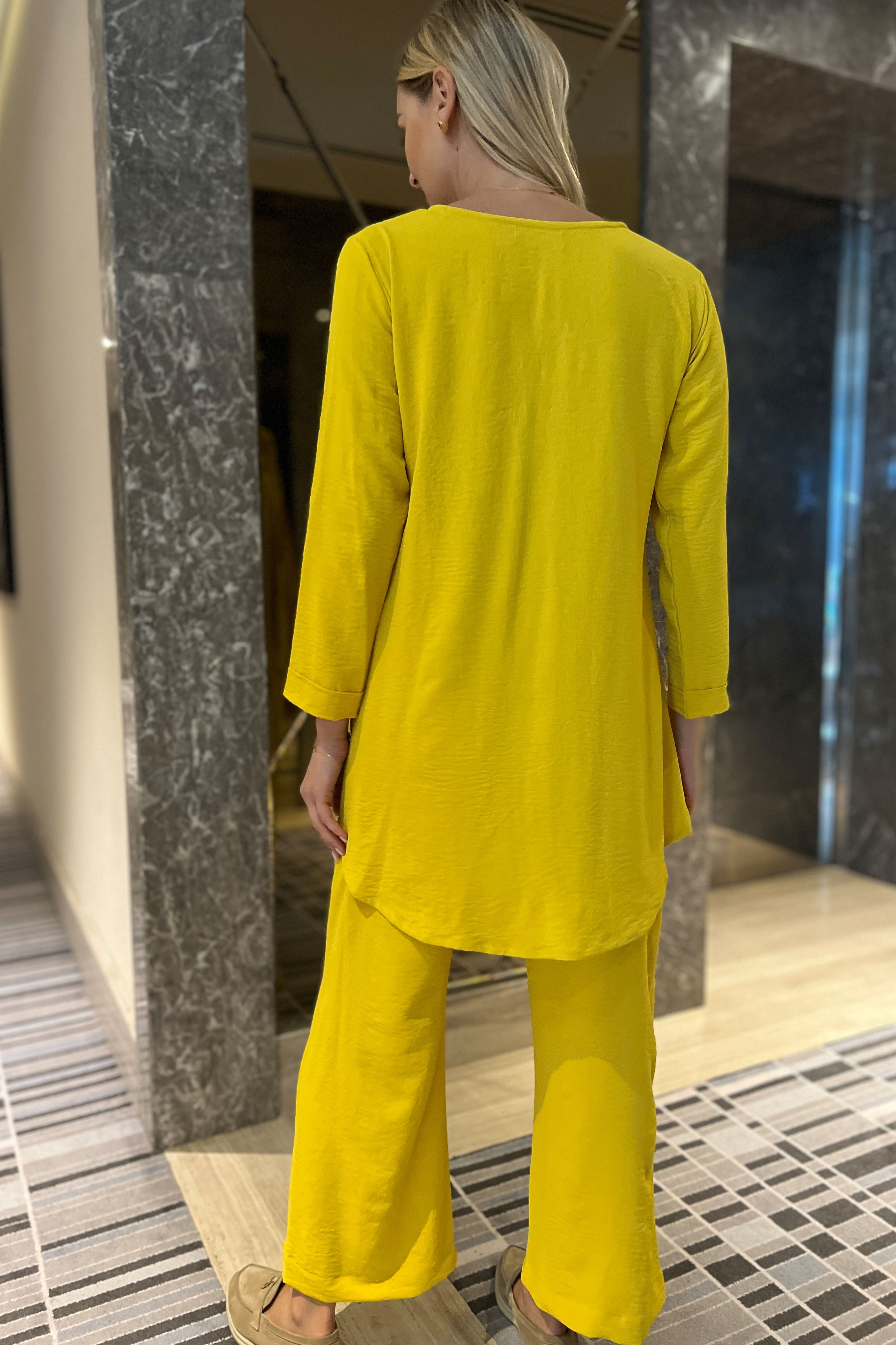MOiSTREET Yellow CEY Fabric Top And Pants Set