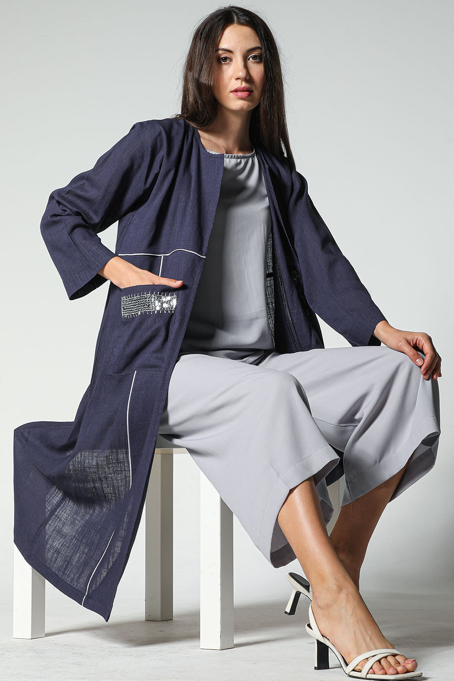 MOiSTREET Navy Linen Embellished Pockets With Pants And  Crepe Top