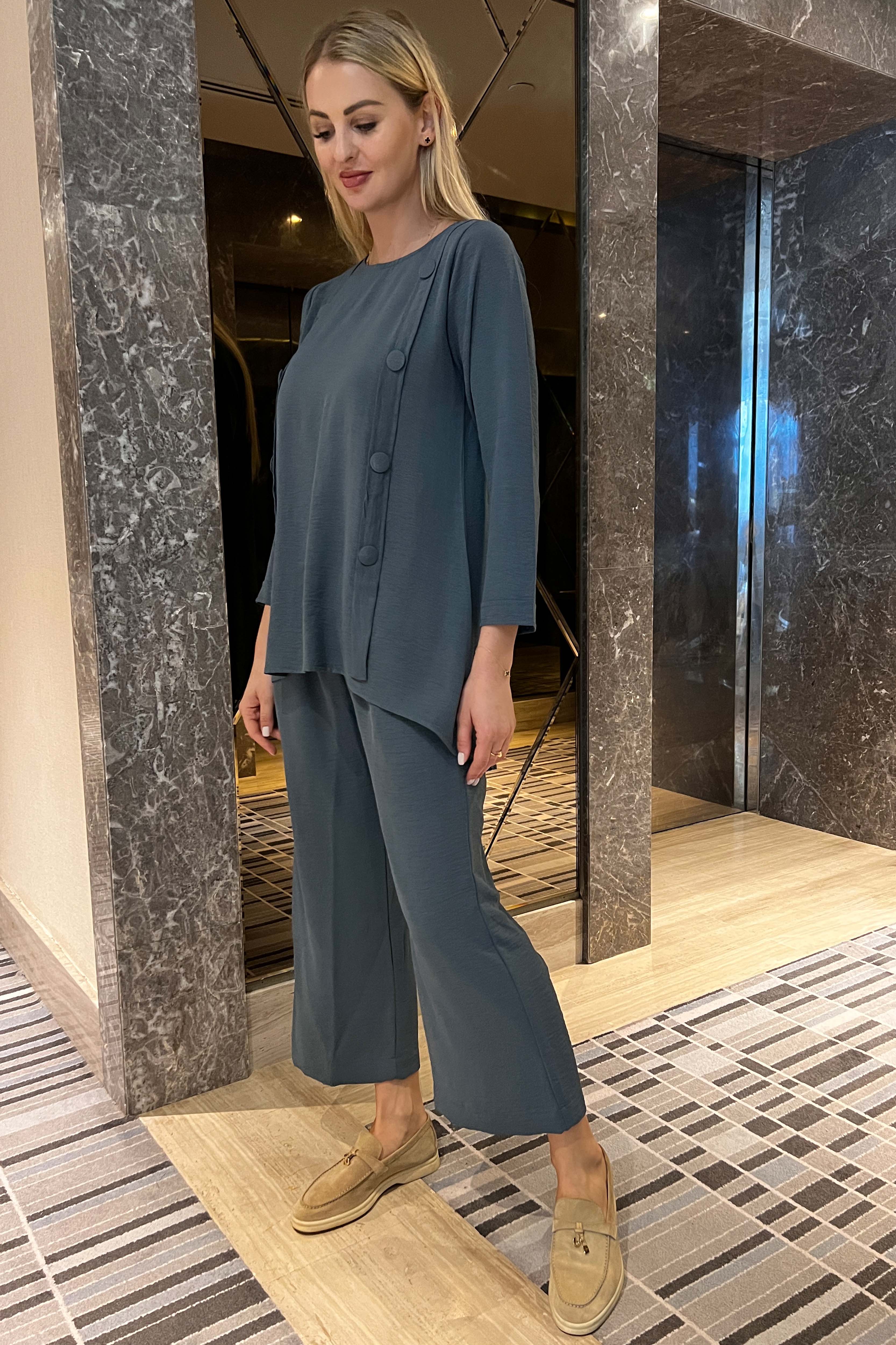 MOiSTREET Grey CEY Fabric Top And Pants Set