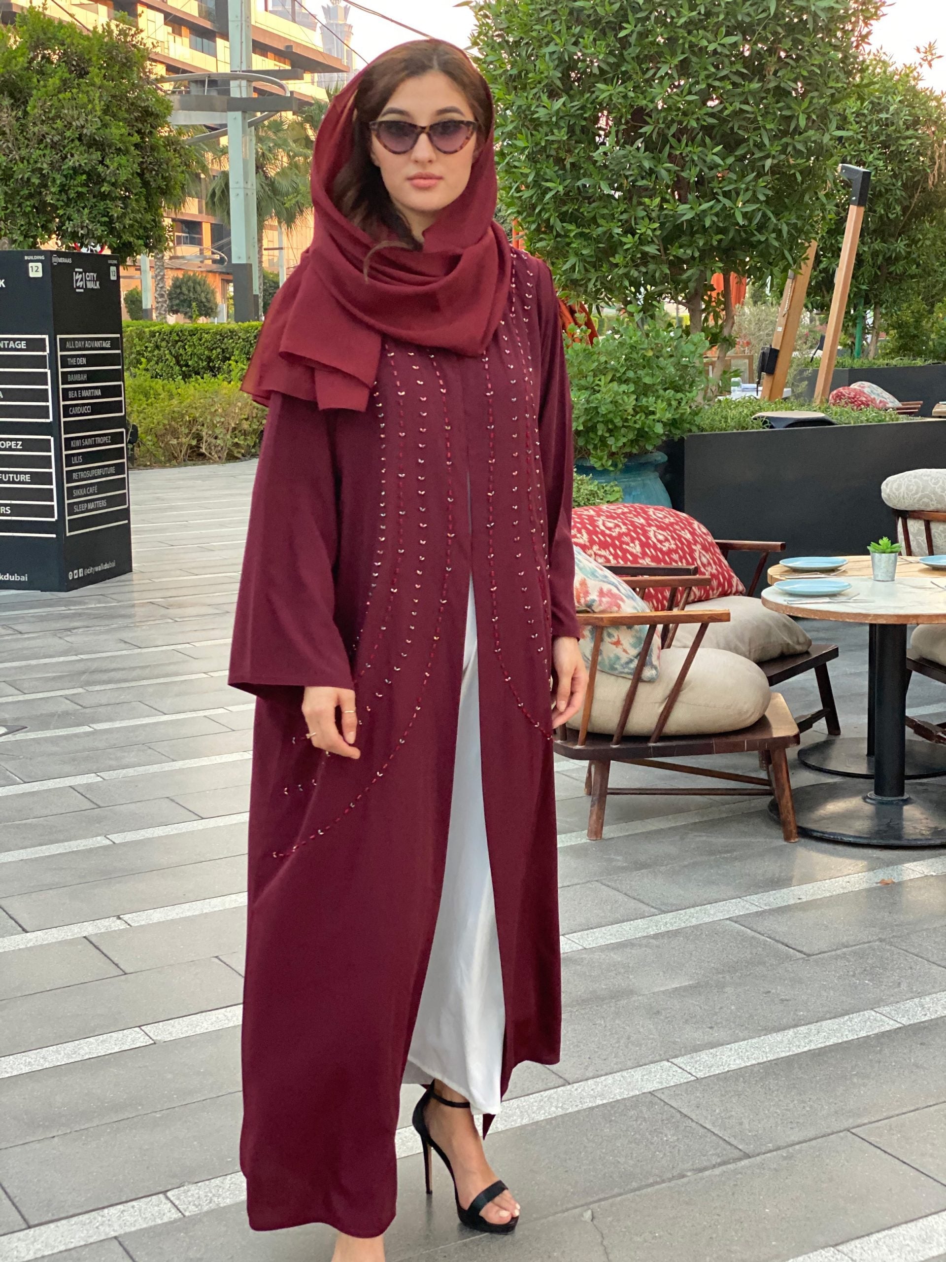 MOiSTREET Handwork Maroon Abaya