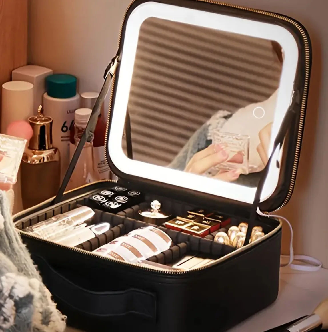 Glow-On-The-Go Makeup Case