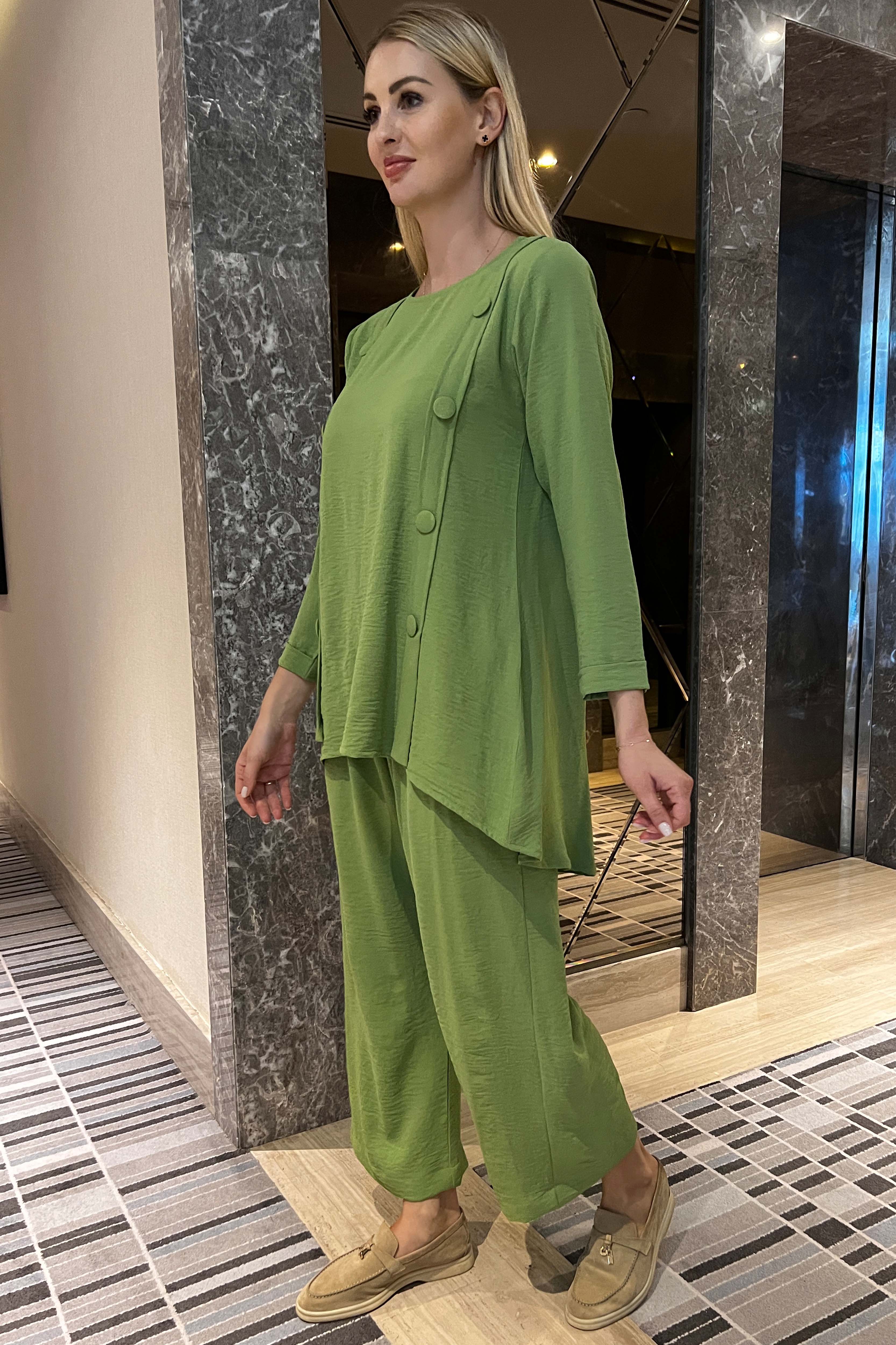MOiSTREET Green CEY Fabric Top And Pants Set