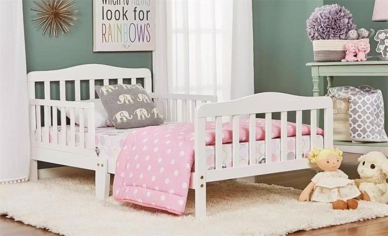 Foldable White Baby Crib #7211W