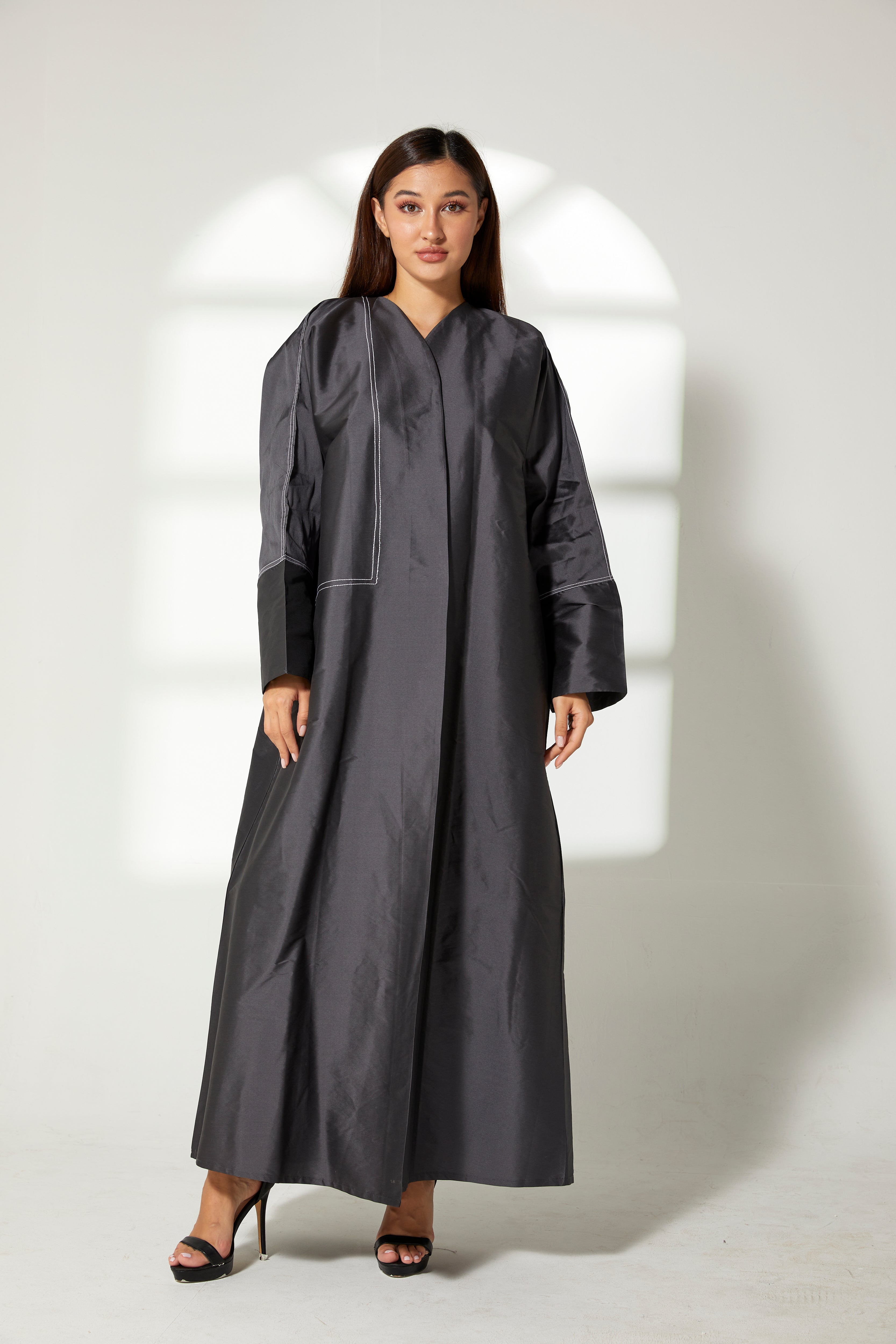 MOiSTREET Charcoal Black Taffeta Abaya