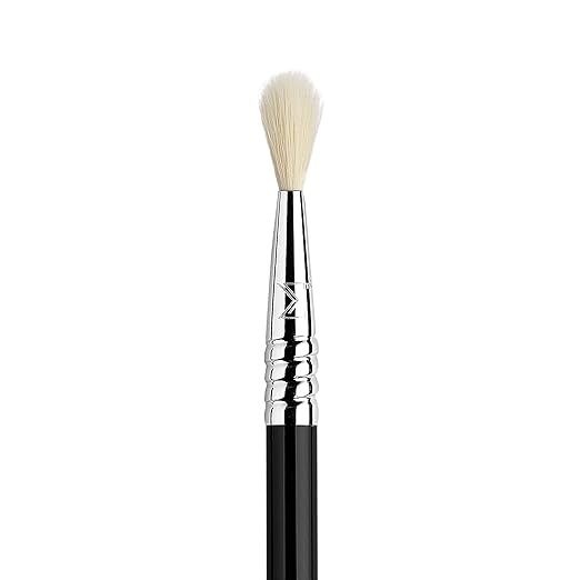 Sigma beauty e36  blending brush