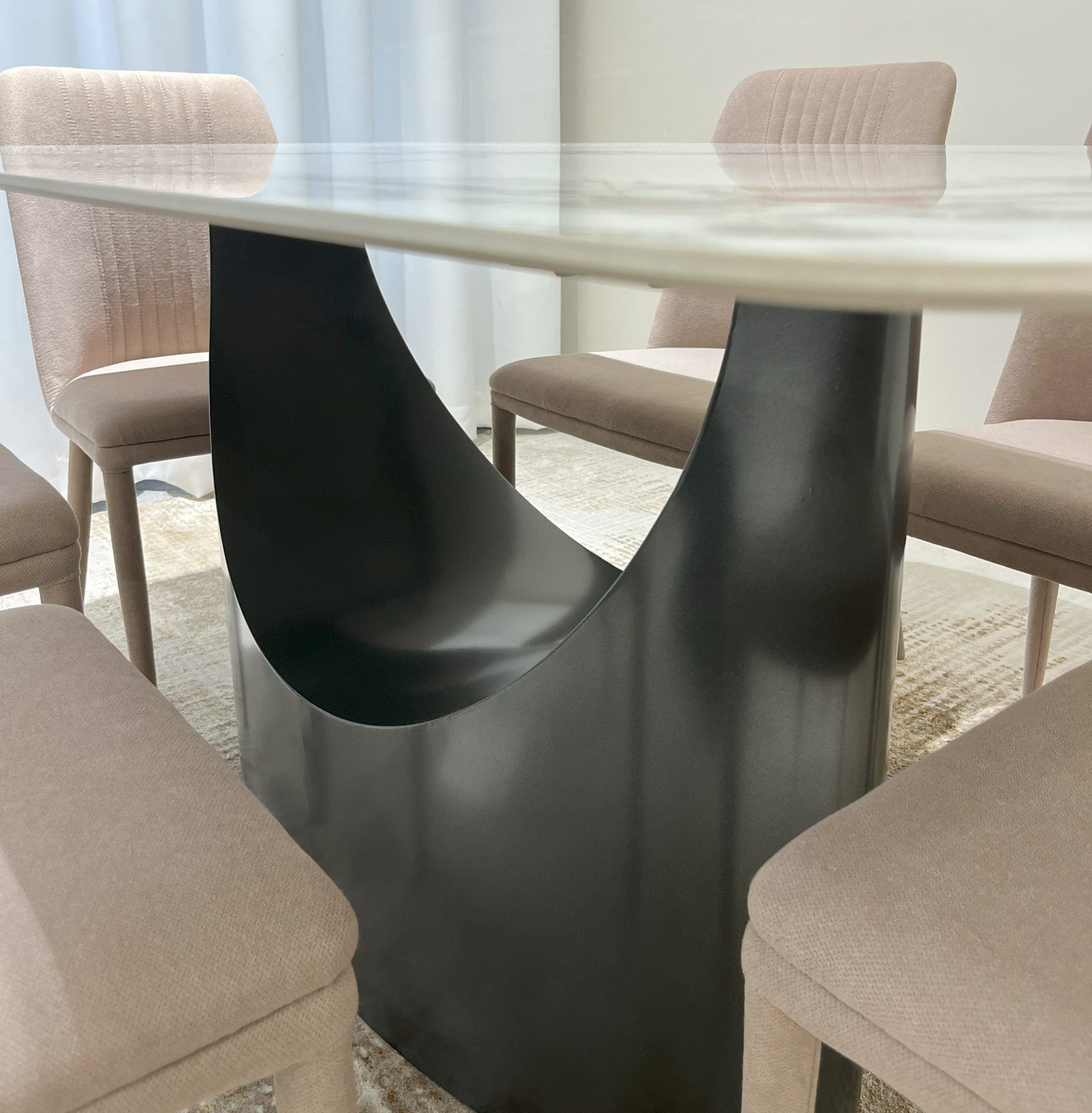Danya Dining Room Set