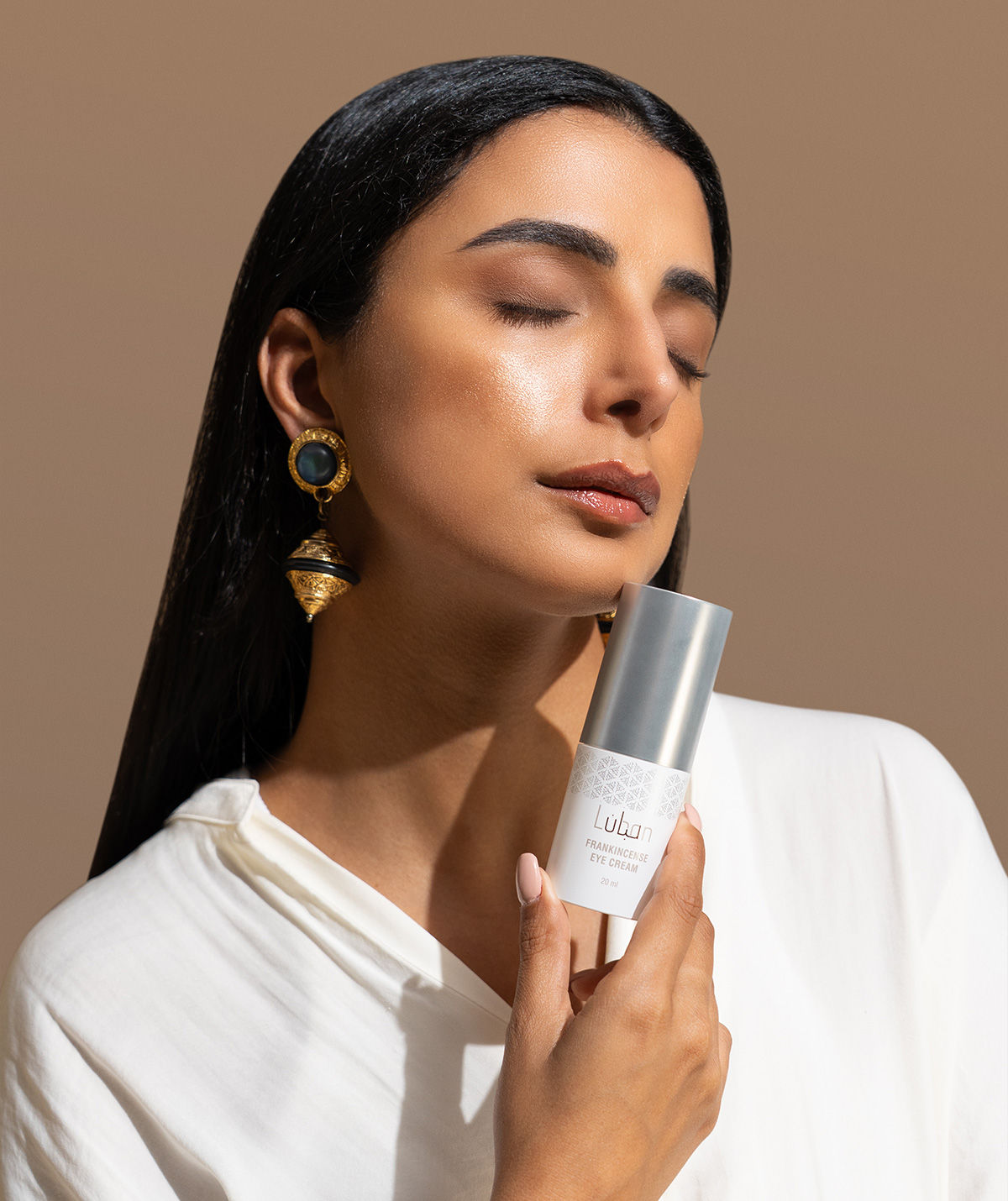 كريم العين باللبان