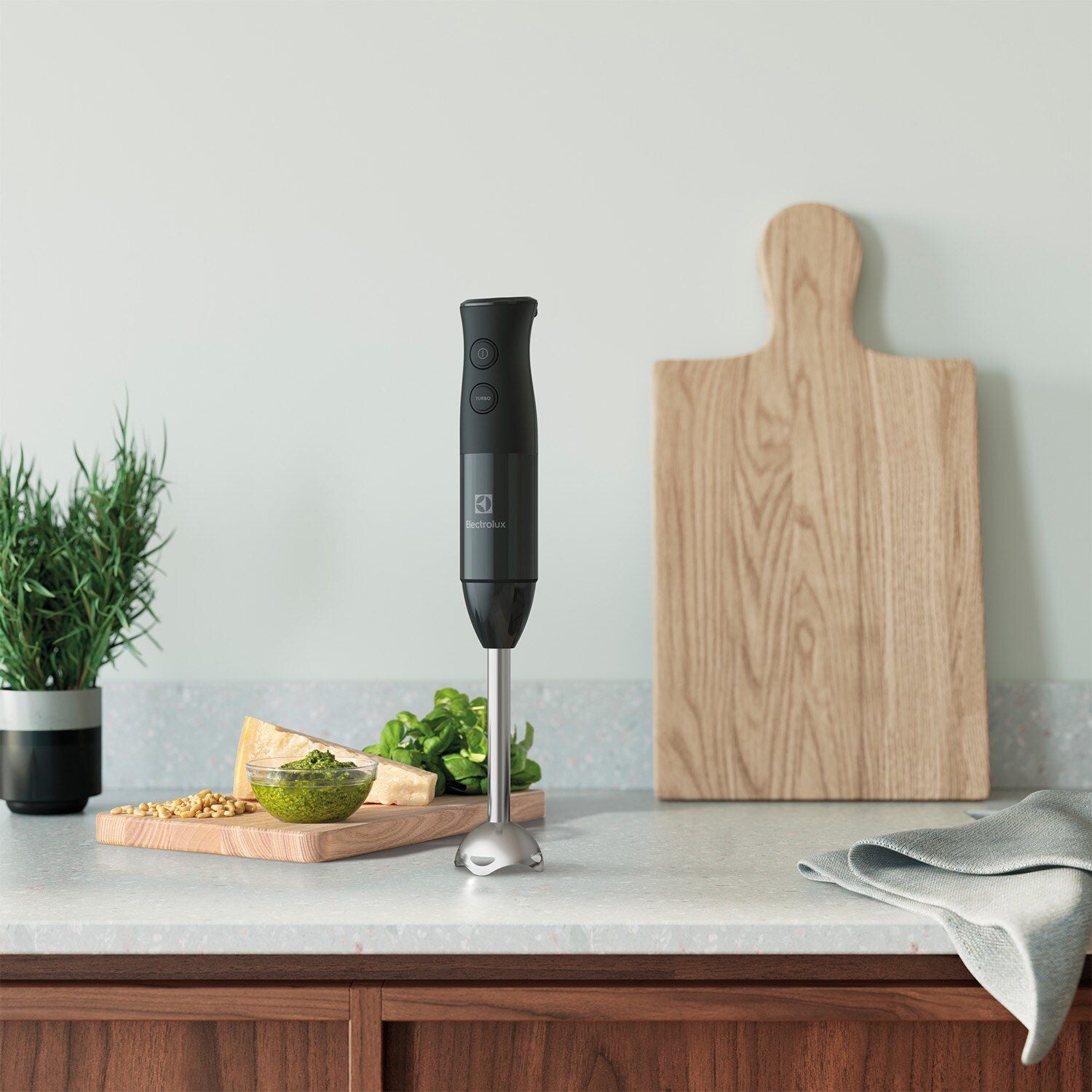 Electrolux UltimateTaste 300 Hand Blender, E3HB1-880K