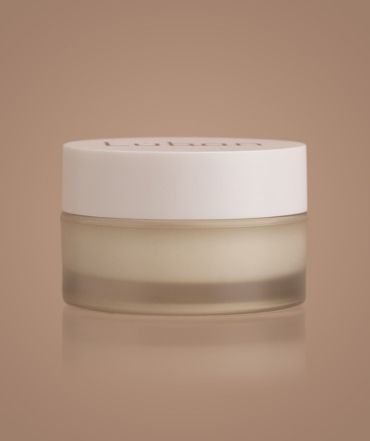 مرطب شفاه باللبان