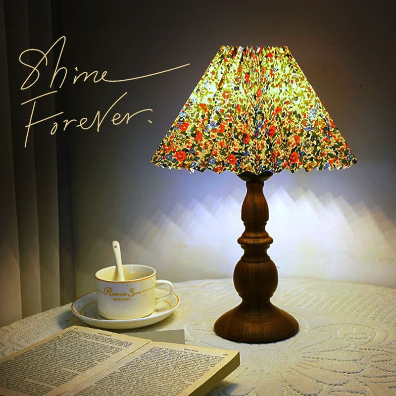 Vintage Floral Bedside Table Lamp with Wood Grain Base