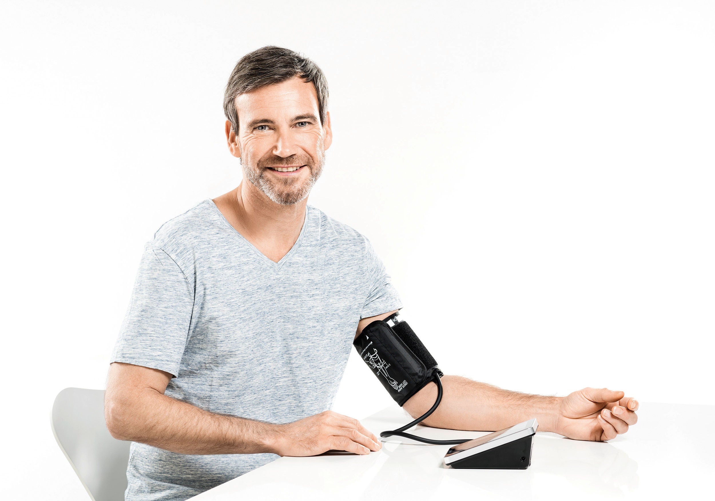 BEURER BM58 BT BP MNTR 44 CM CUFF*