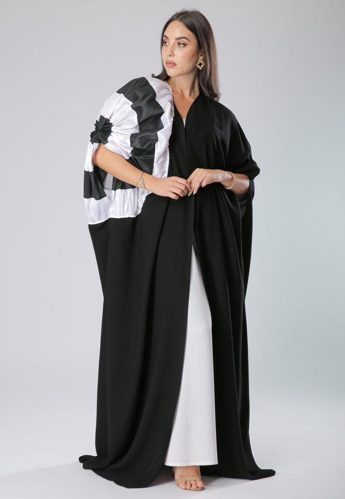 MOiSTREET Frill Flower Shoulder Abaya
