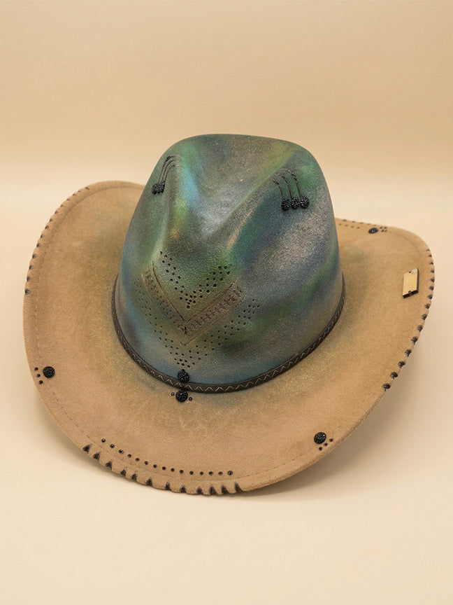 By Carmenzo green lover unisex hat
