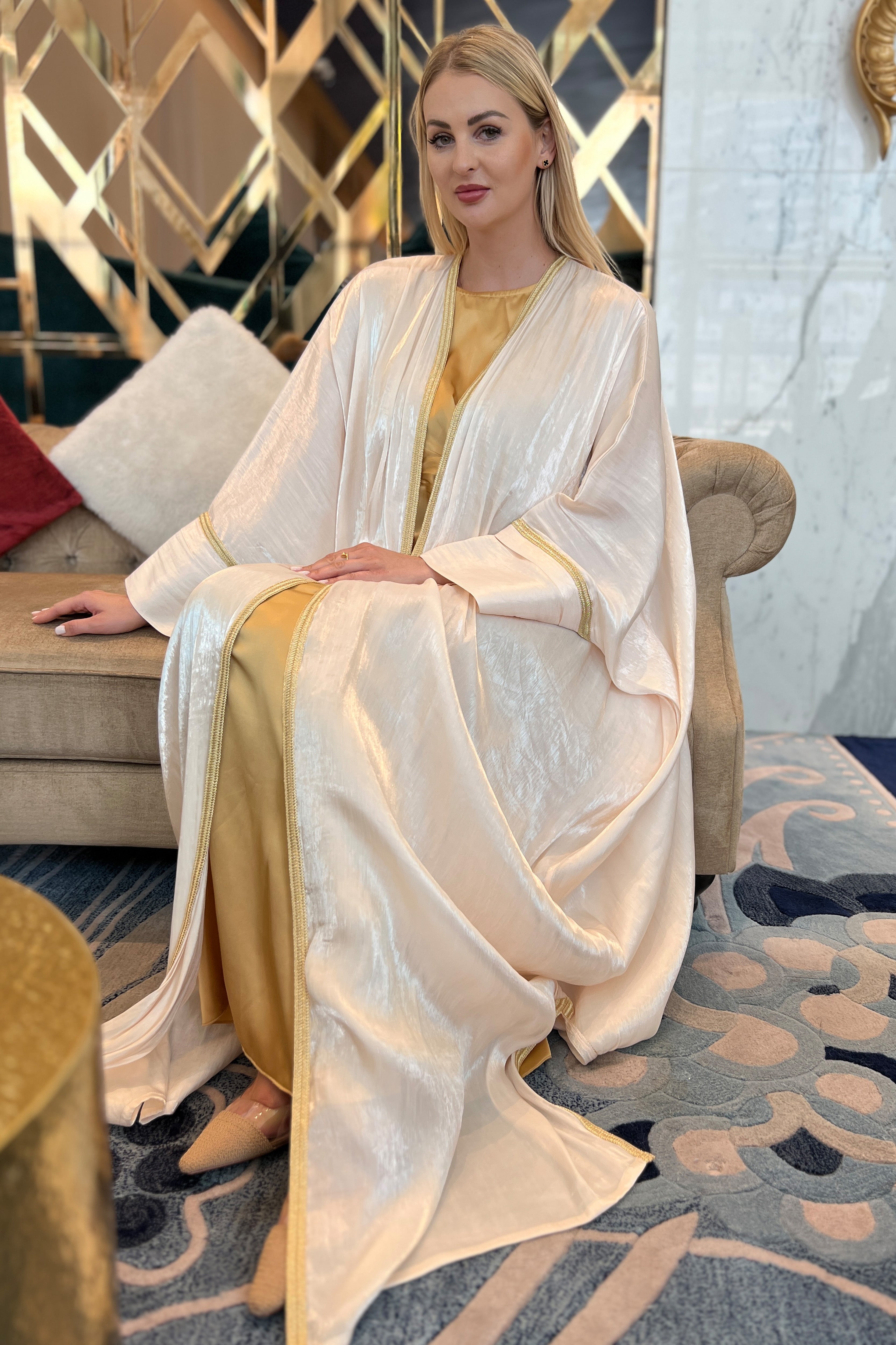 MOiSTREET Pearl Rotana Shimmer Bhist Abaya Set