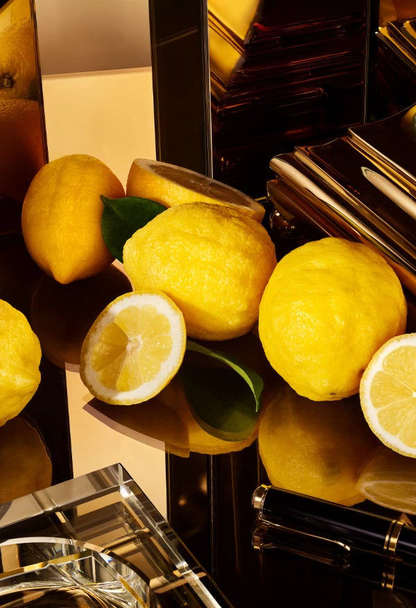 عطر "ذا وان فور مين" الذهبي المكثف