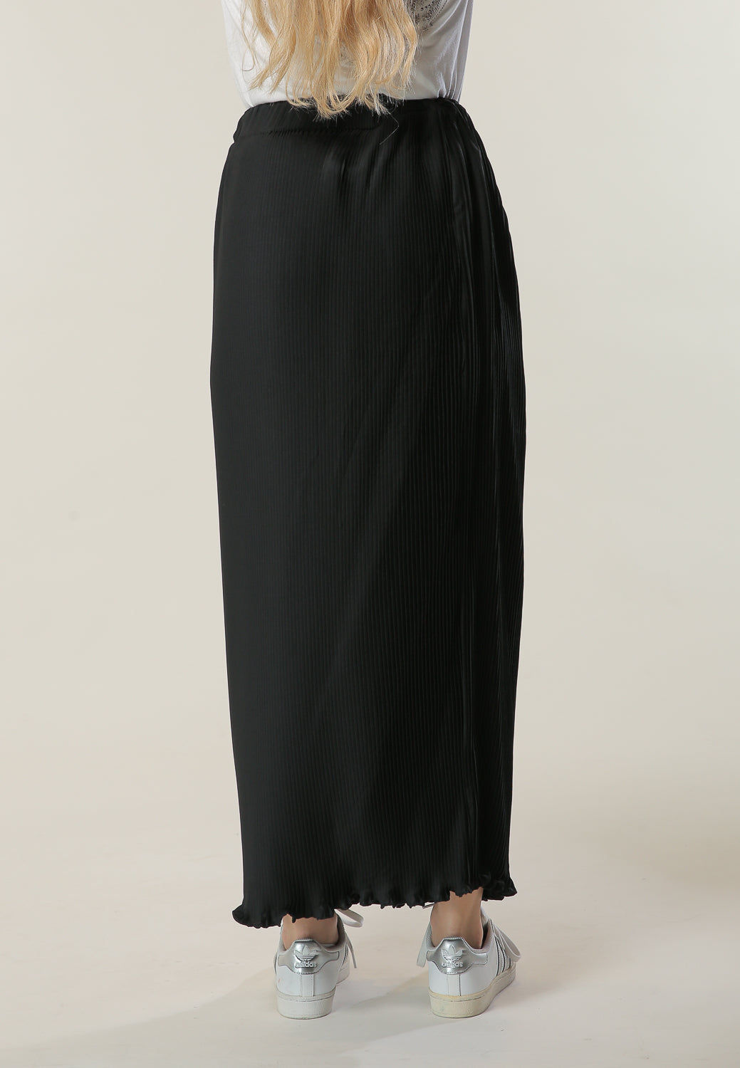 MOiSTREET Black Pleated Skirt