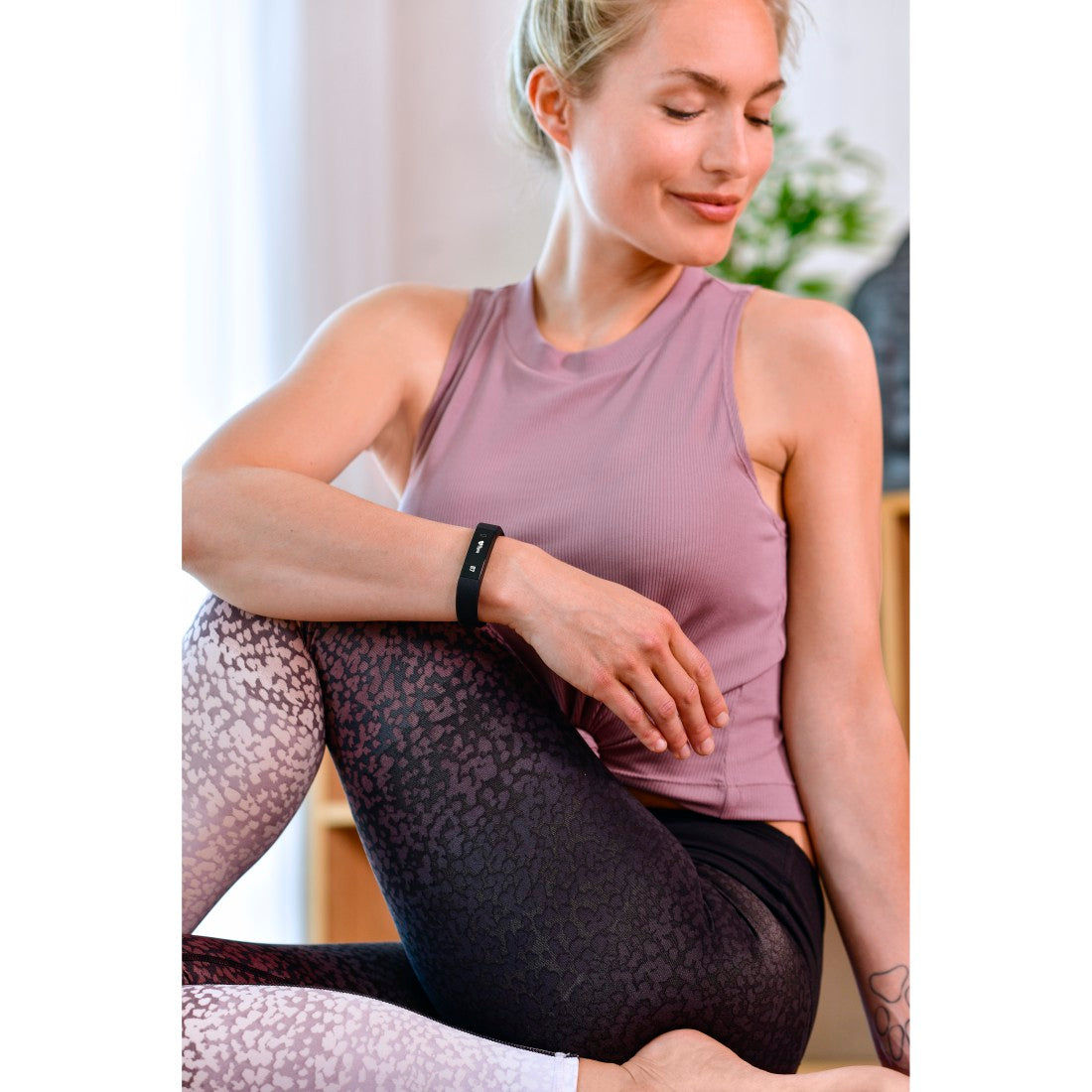 HAMA 178600 "Fit Track 1900" Fitness Tracker, Pulse Meter, Calories, Sleep Analysis