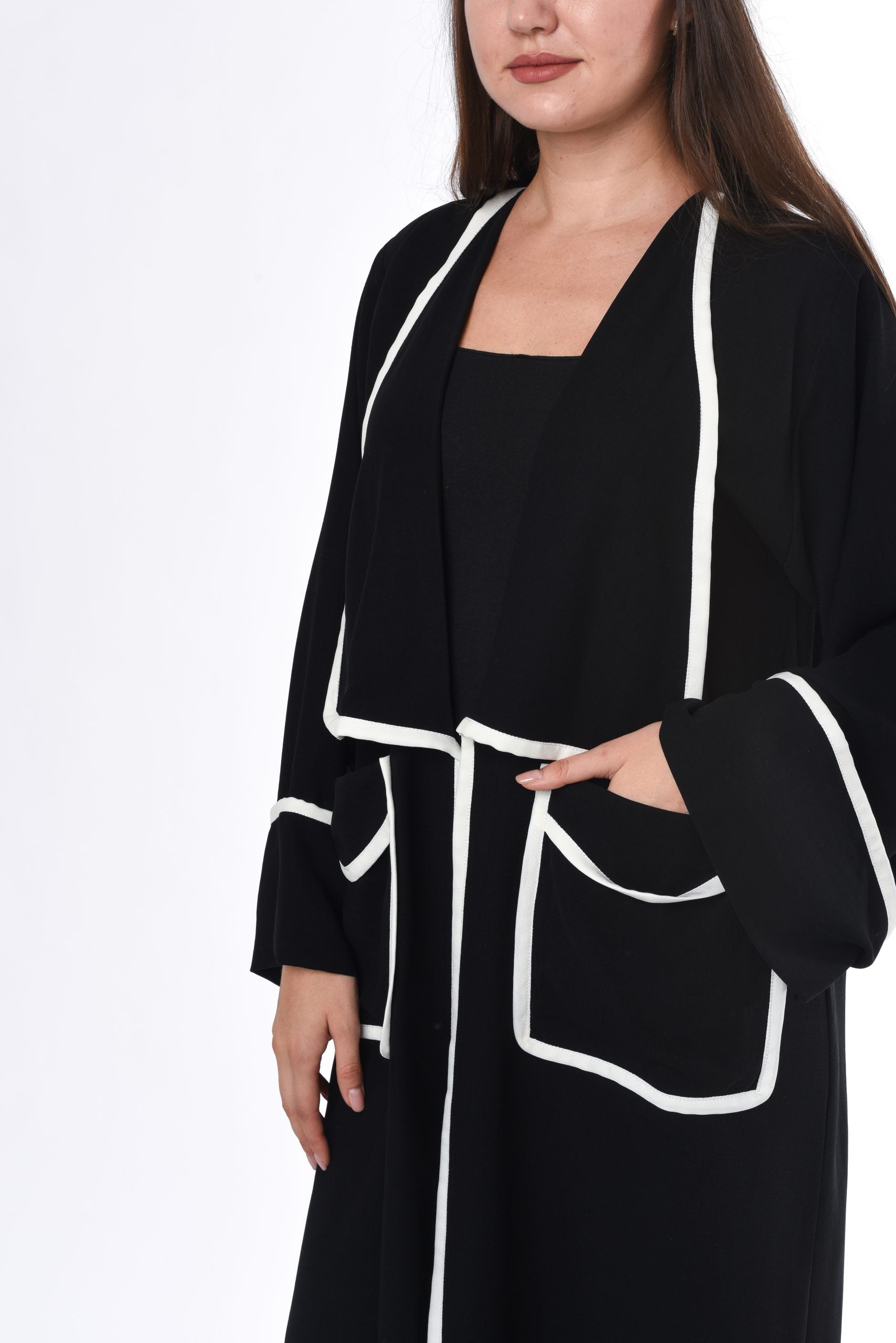MOiSTREET Black and White Pocket Detail Abaya