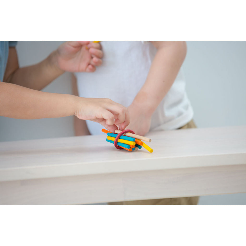 لعبة «بيك-أب ستيكس» من PlanToys — لعبة خشبية كلاسيكية