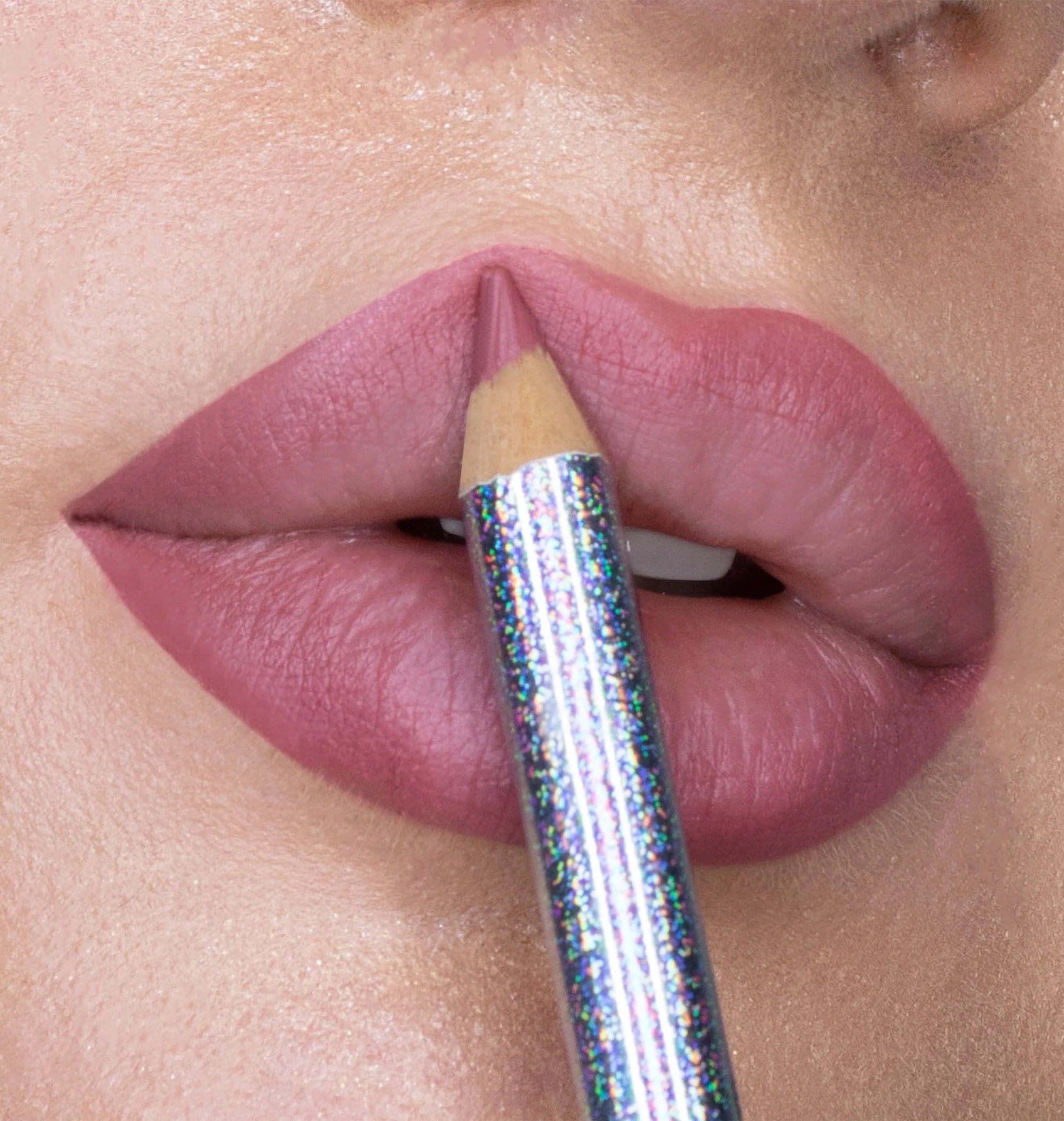 Lip Kit - Kiss Essential