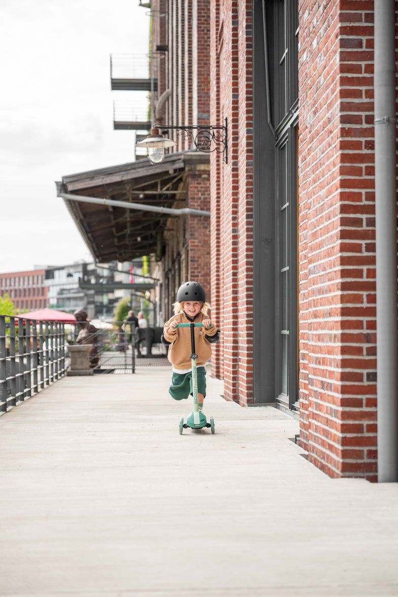 Scoot & Ride Highwaykick 3S LED Forest