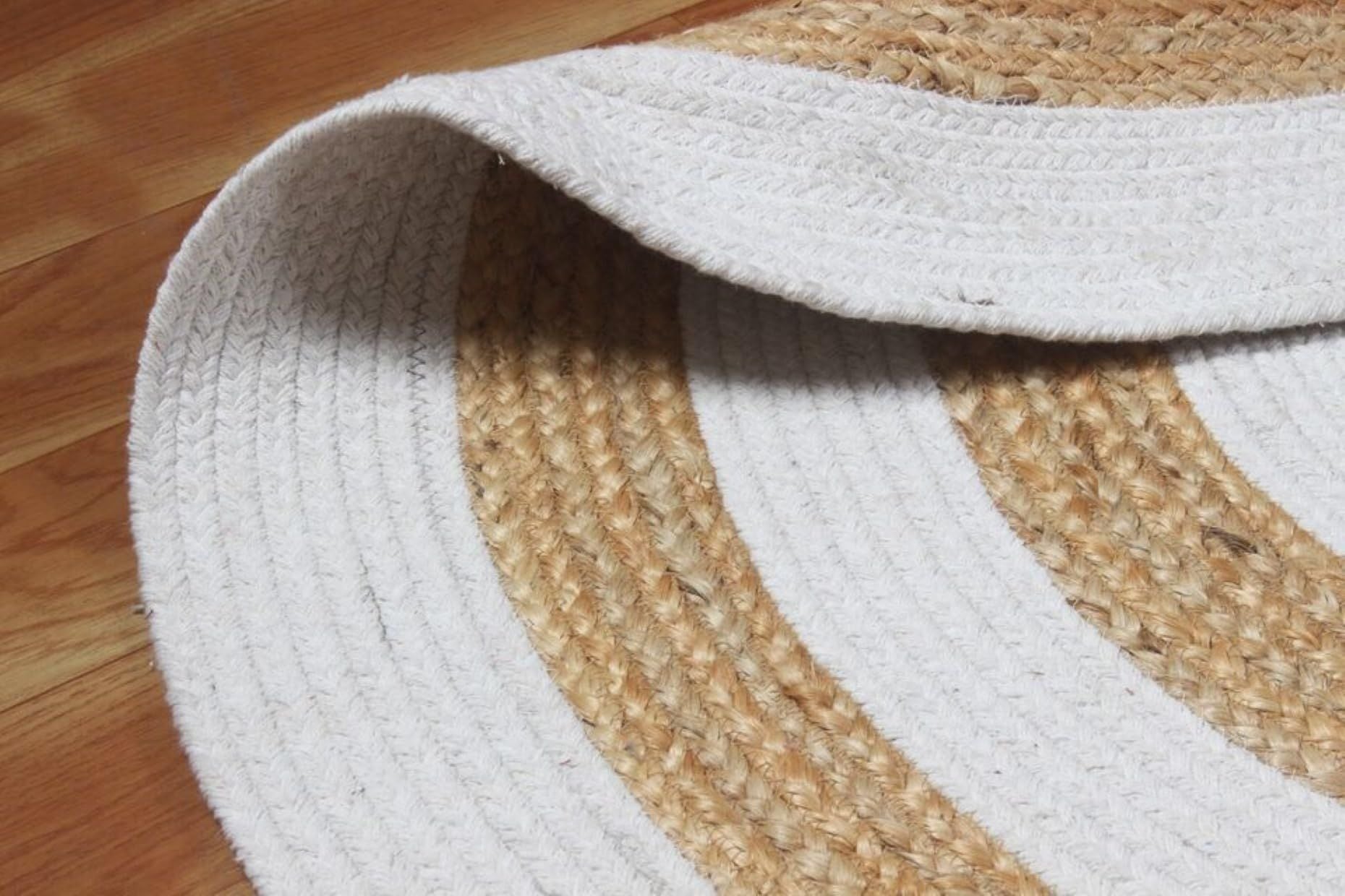 AIESY®  Beautiful Reversible Round Shape Jute Rug for Traffic Area