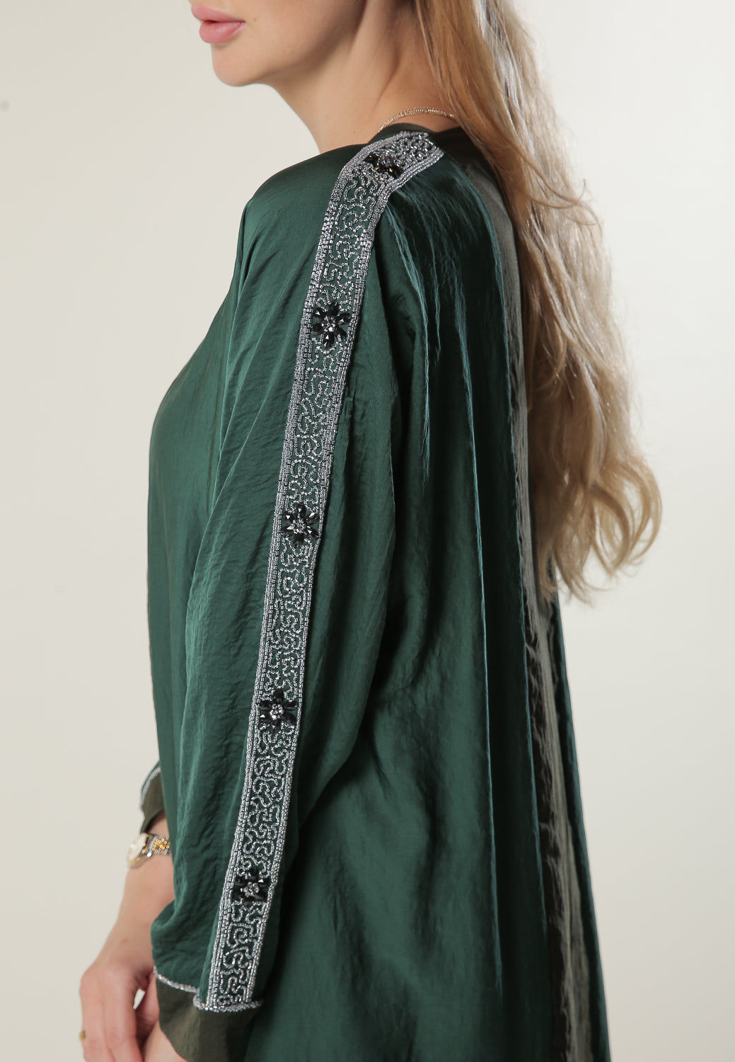 MOiSTREET Green Colorblock Abaya with Handwork