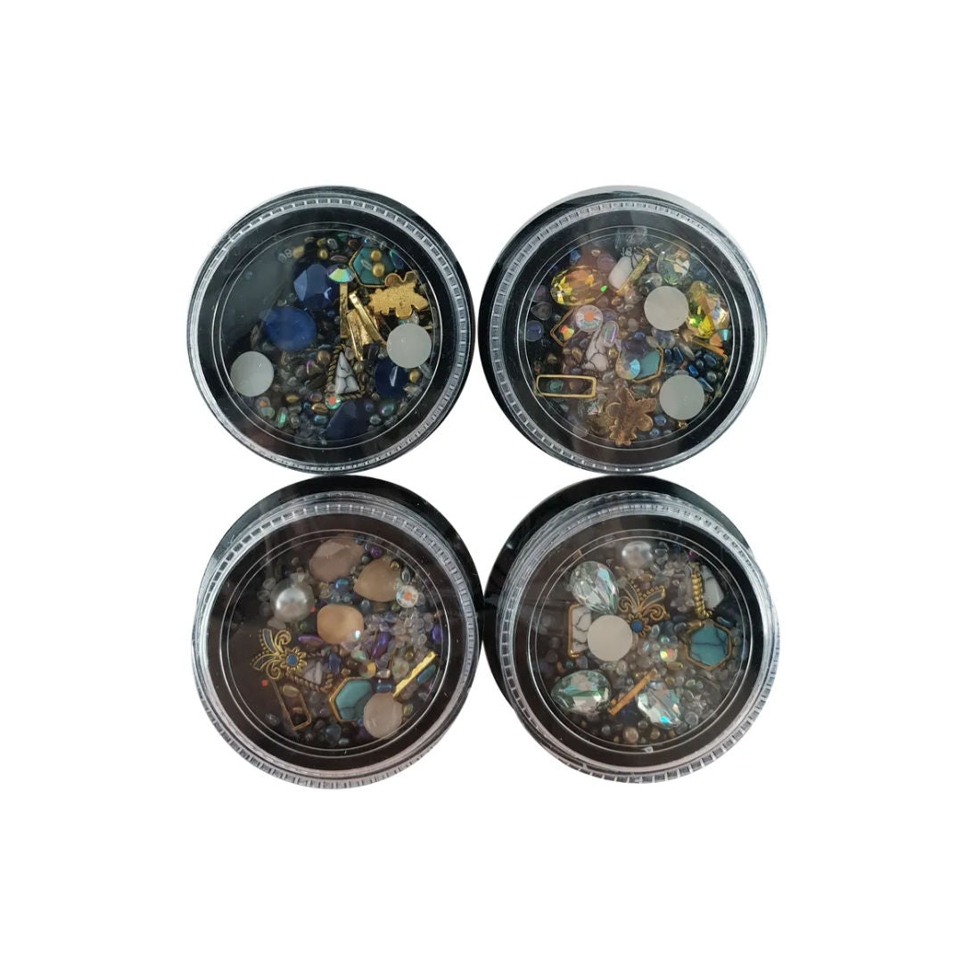 NOVELL Mixed Metalic Nail Decor