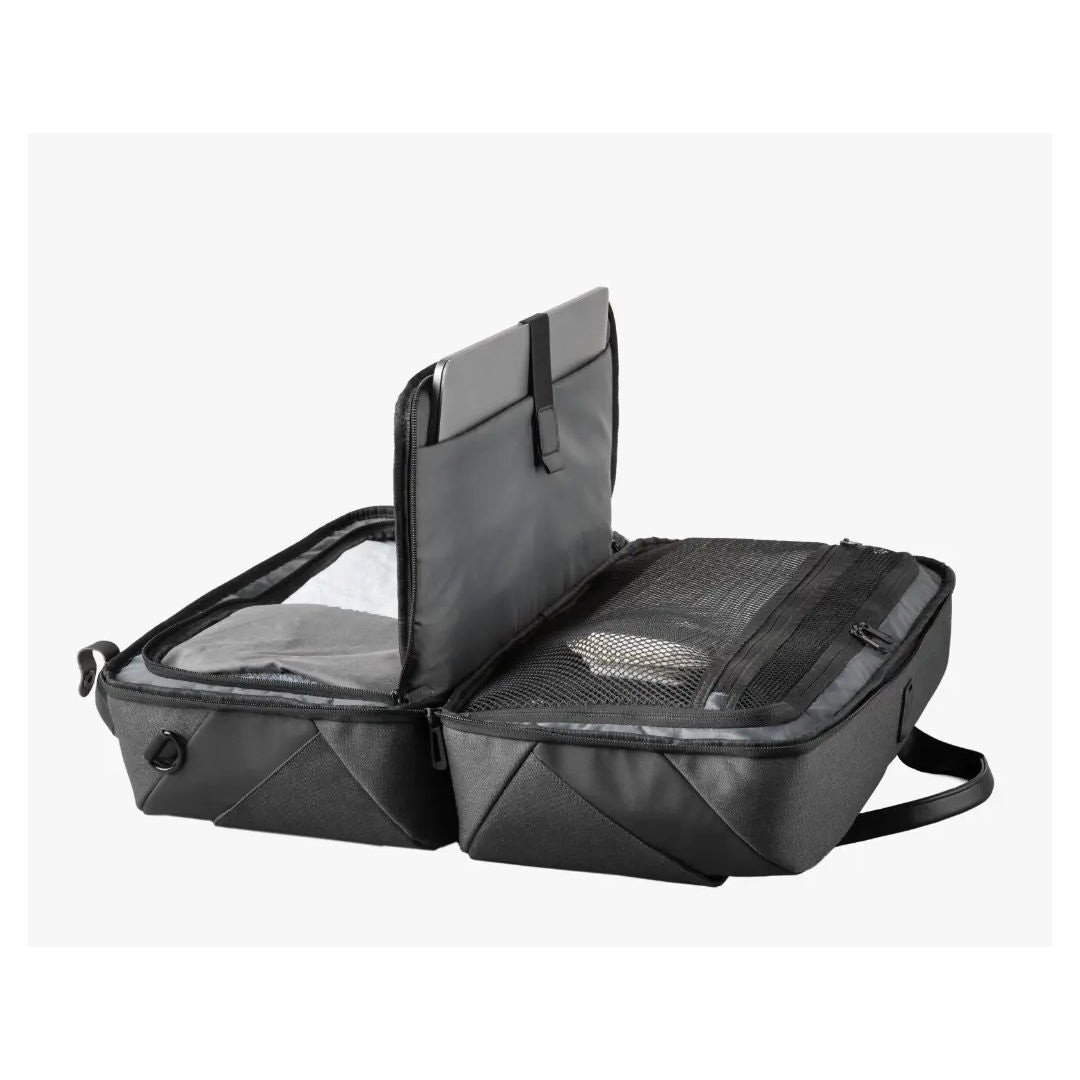 Levelo Melle Polyster Travel Duffle Bag With USB Charging Port