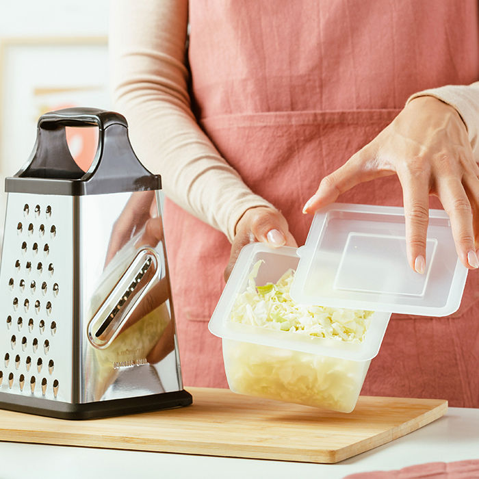 NAVA Stainless Steel Grater Misty With Plastic Storage Bowl, 31cm