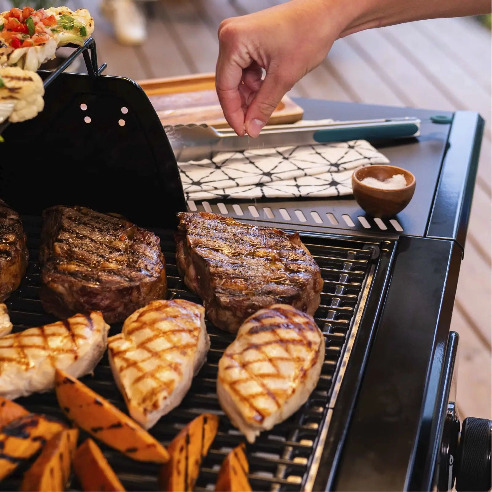 Char-Broil Pro Series 2-Burner Gas Grill, Model 463676724