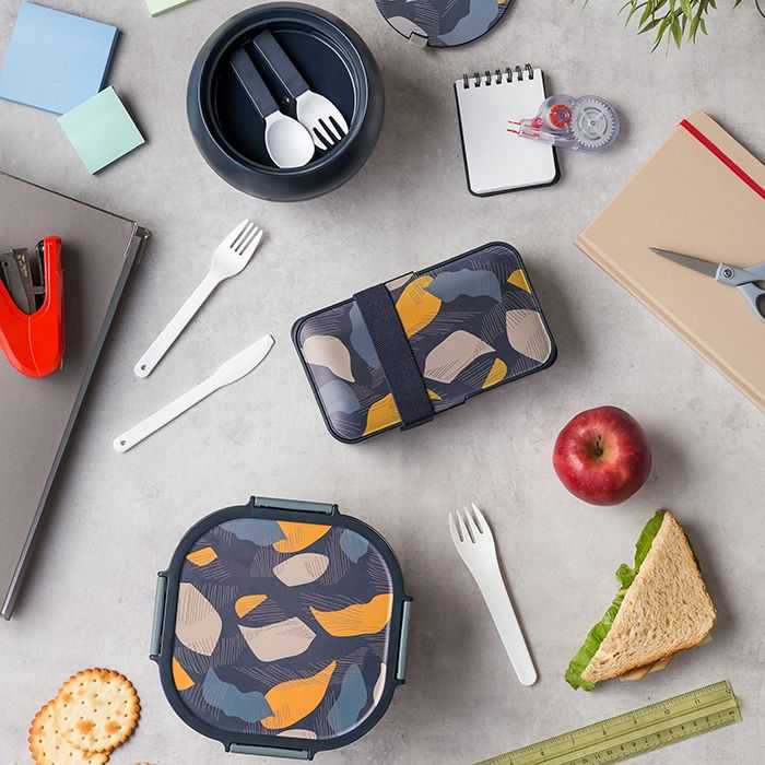 NAVA Rectangular Plastic Lunch Box We Care, 650ml