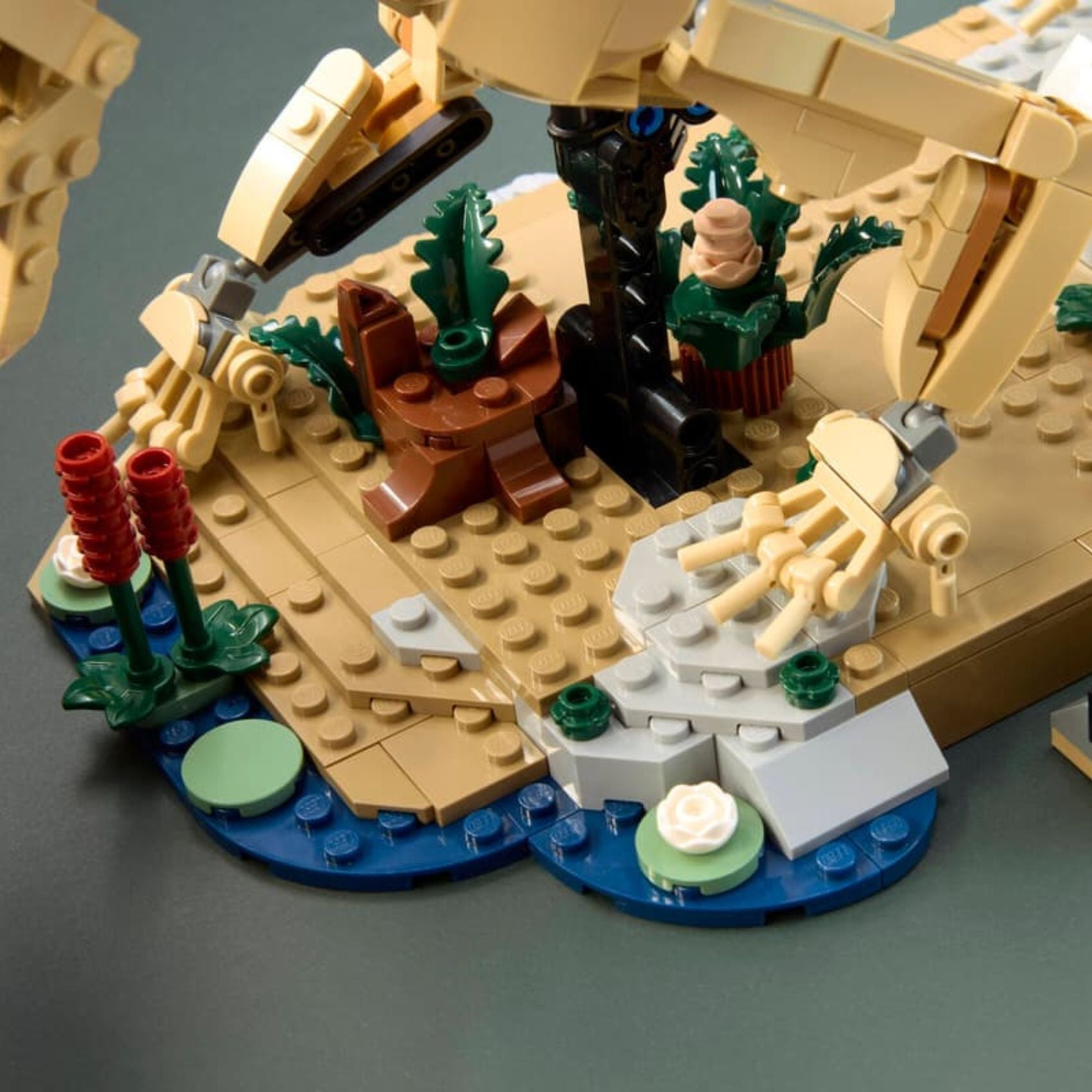 LEGO 77985 Jurassic World Dinosaur Fossils Triceratops Building Toy Set, 1154 Pieces for Adults 18 Years and Above